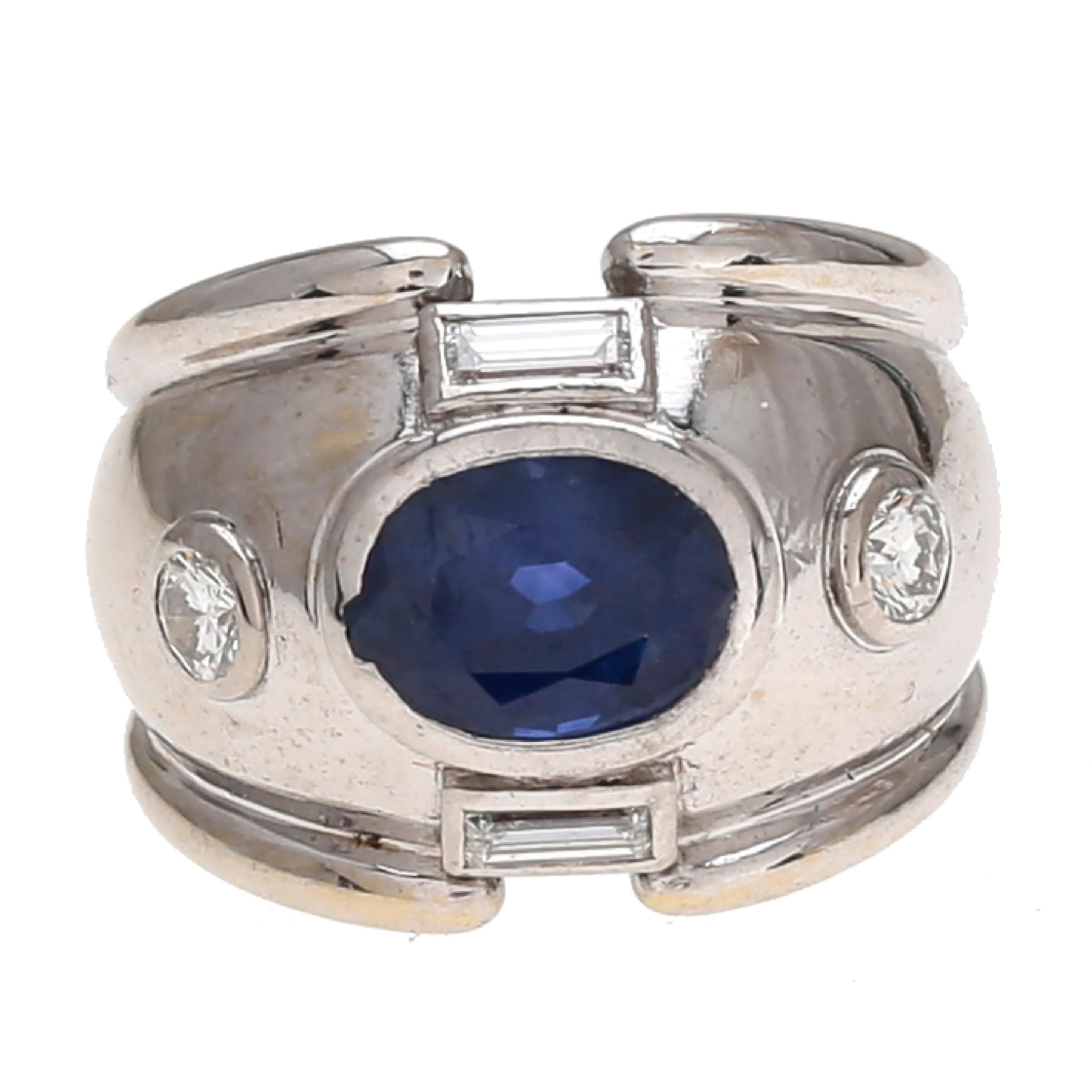 Sapphire and diamonds ring.