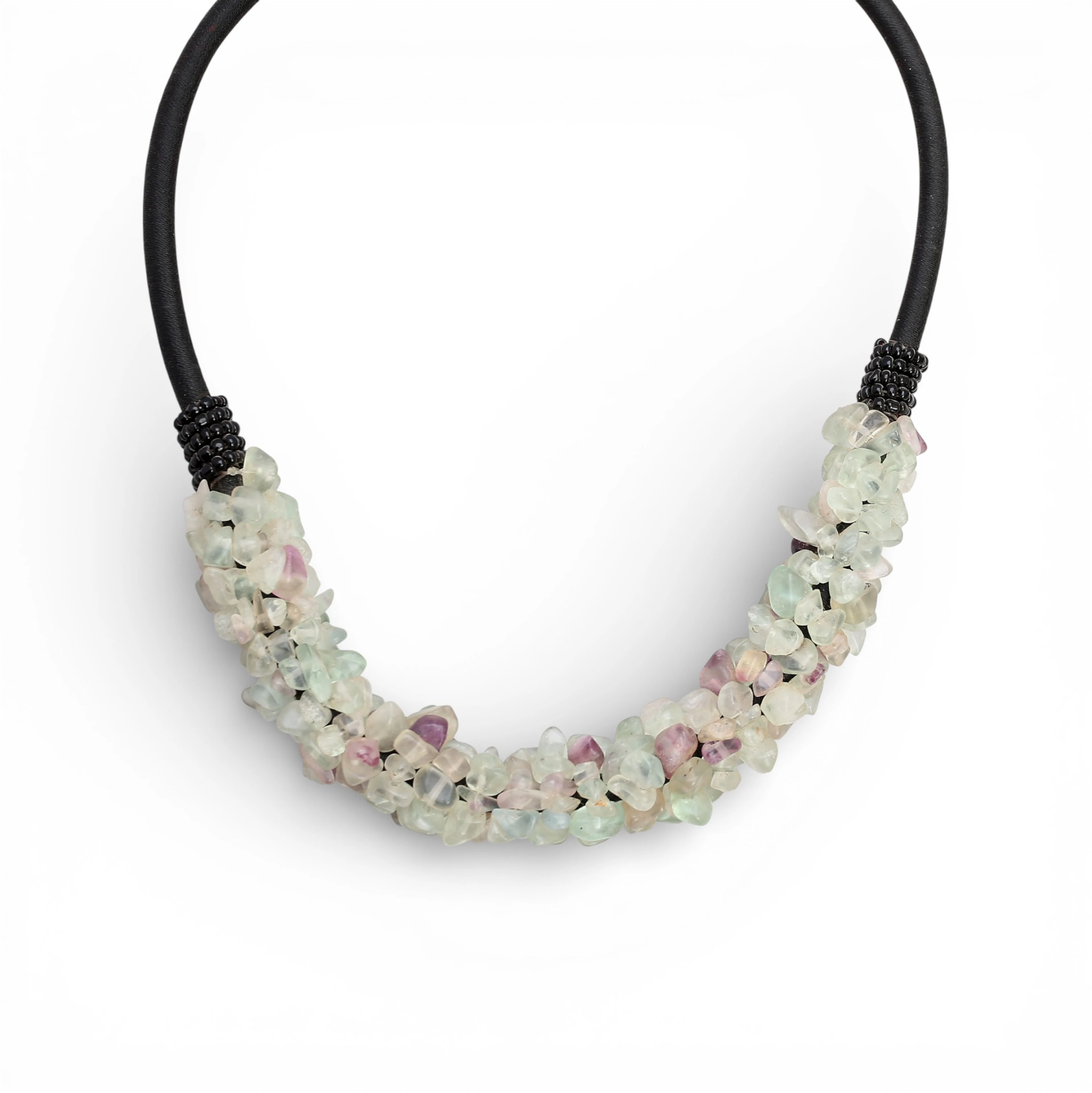 Gemstones choker.