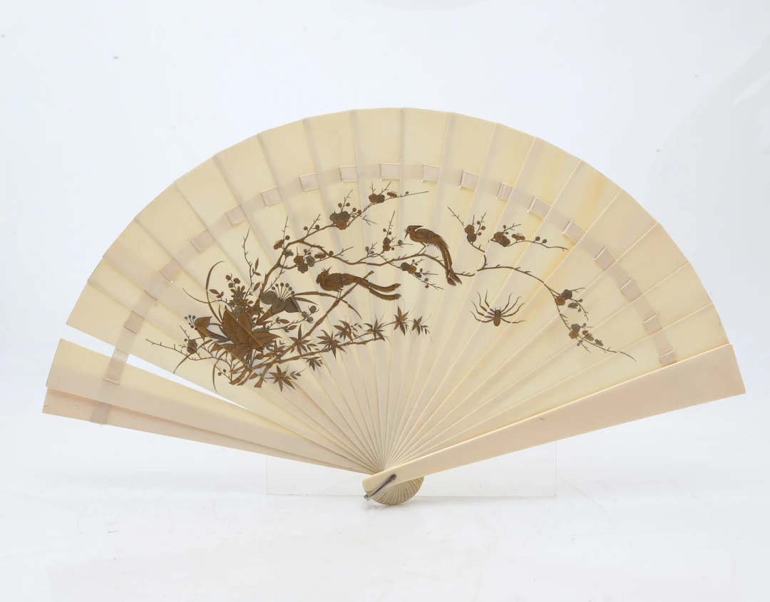 Japanese Meiji "Shibayama" folding fan, 20th Century.