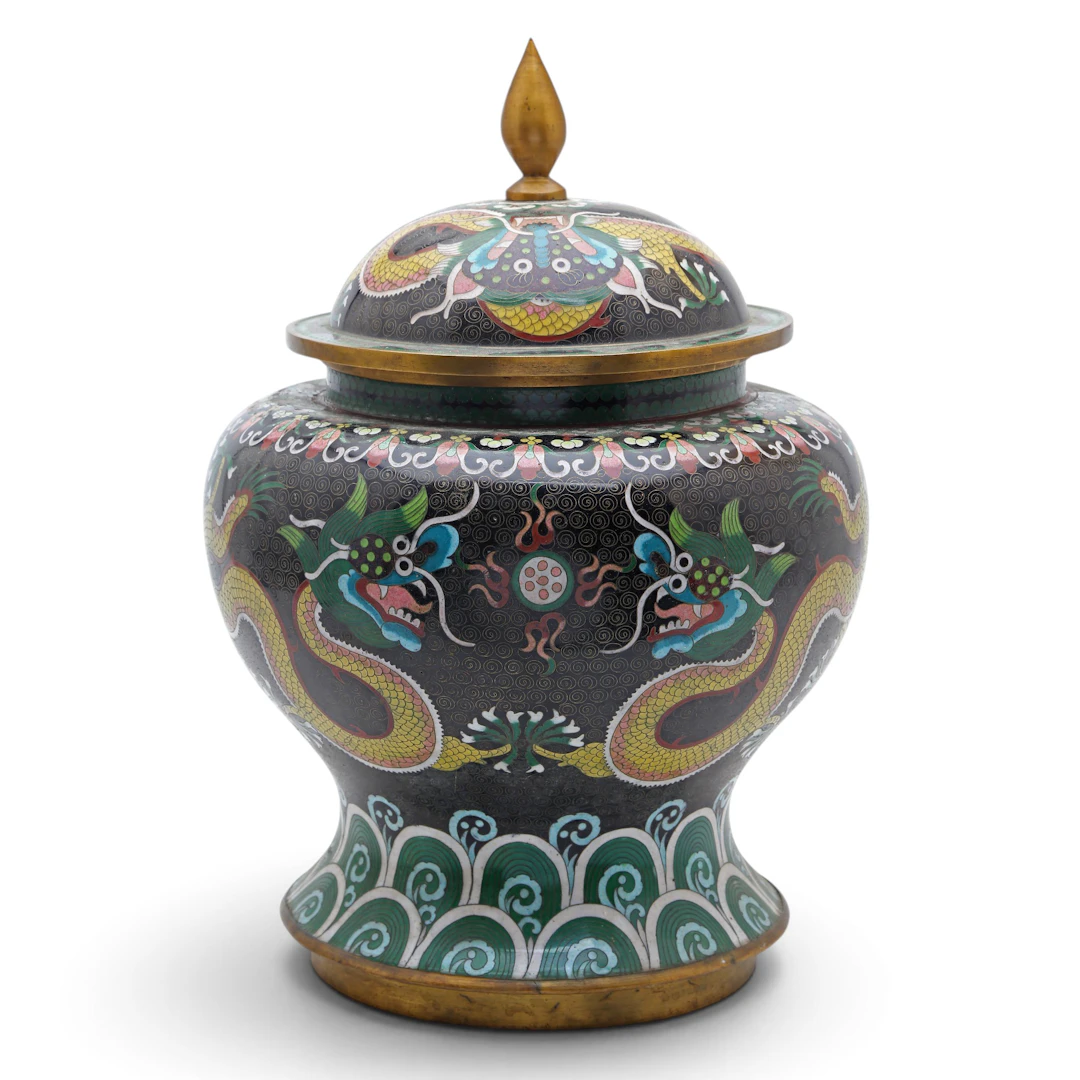 Chinese jar in cloisonné enamelled metal, 20th Century.