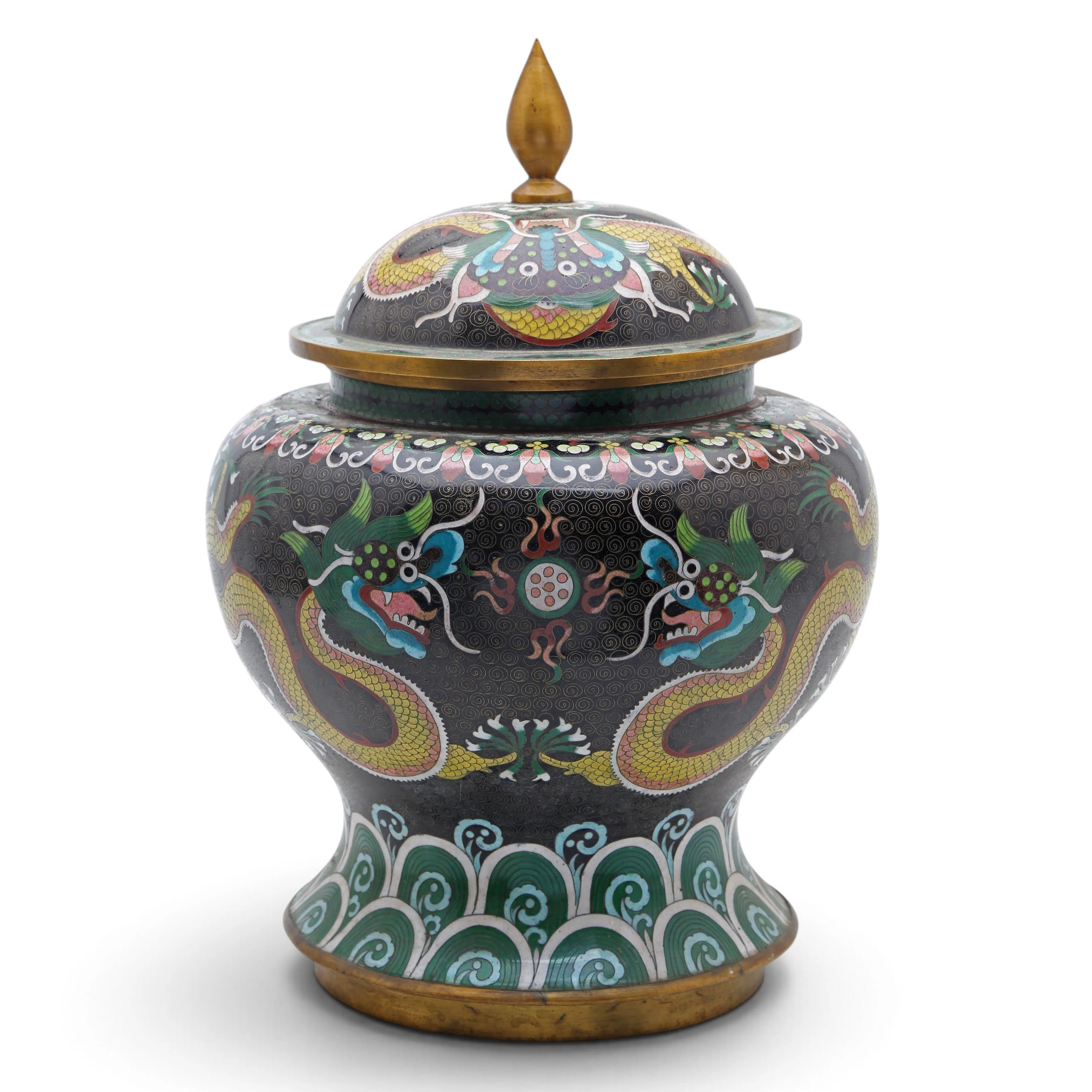 Chinese jar in cloisonné enamelled metal, 20th Century.