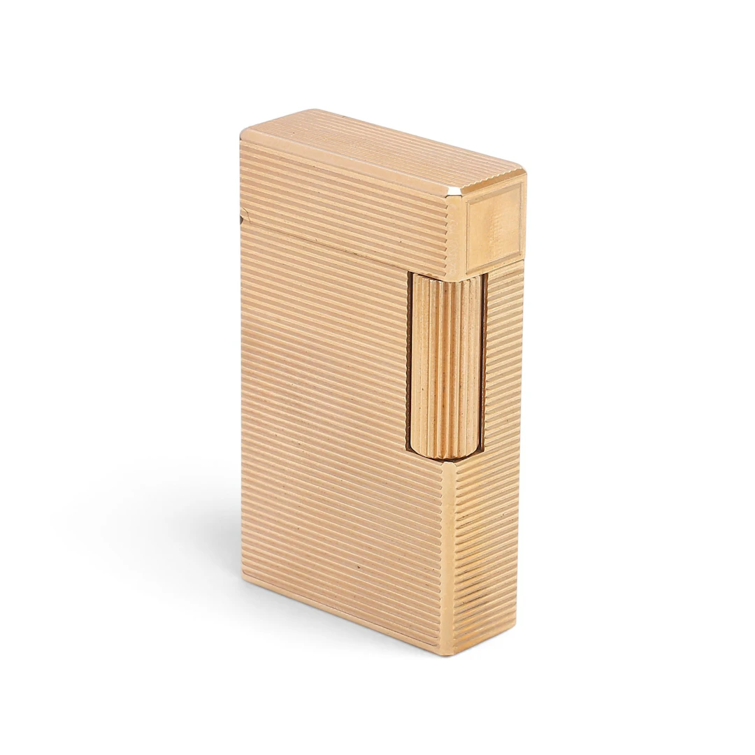 DUPONT. Gold-plated lighter.