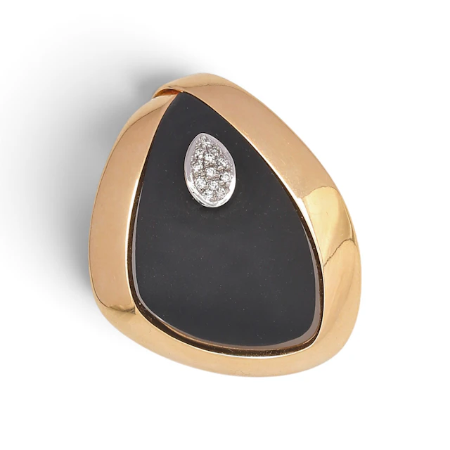 Italian onyx and diamonds pendant.