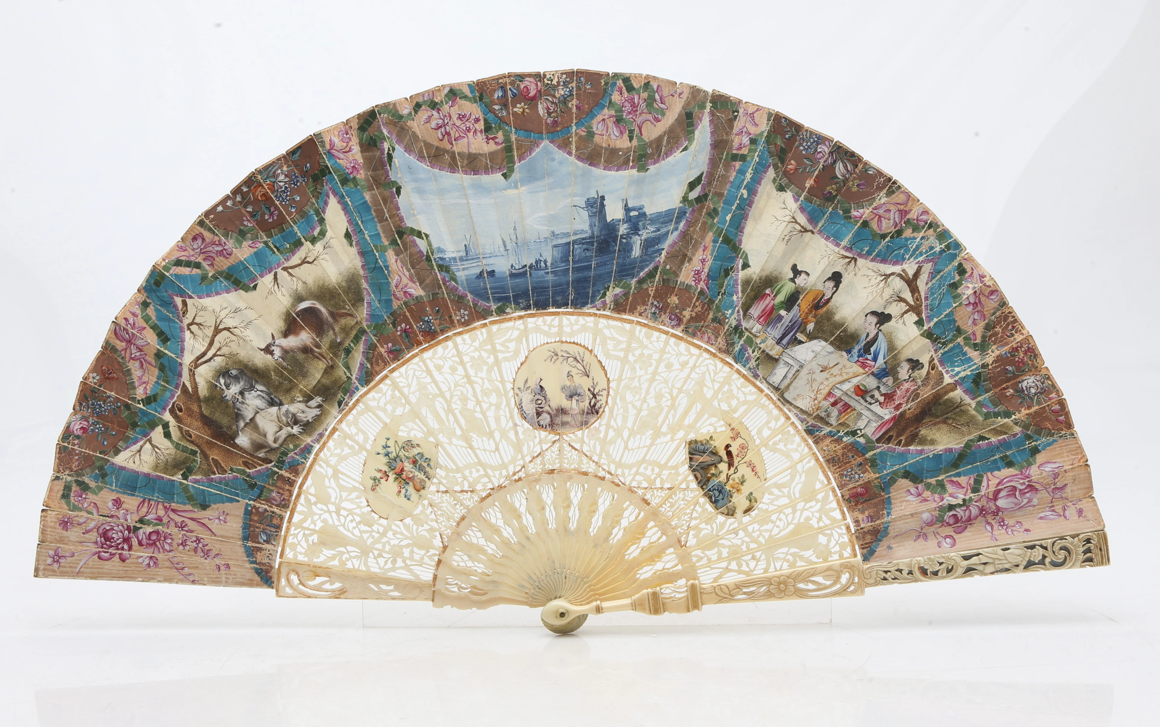 Dutch or French fan with Chinese openwork sticks and painted paper