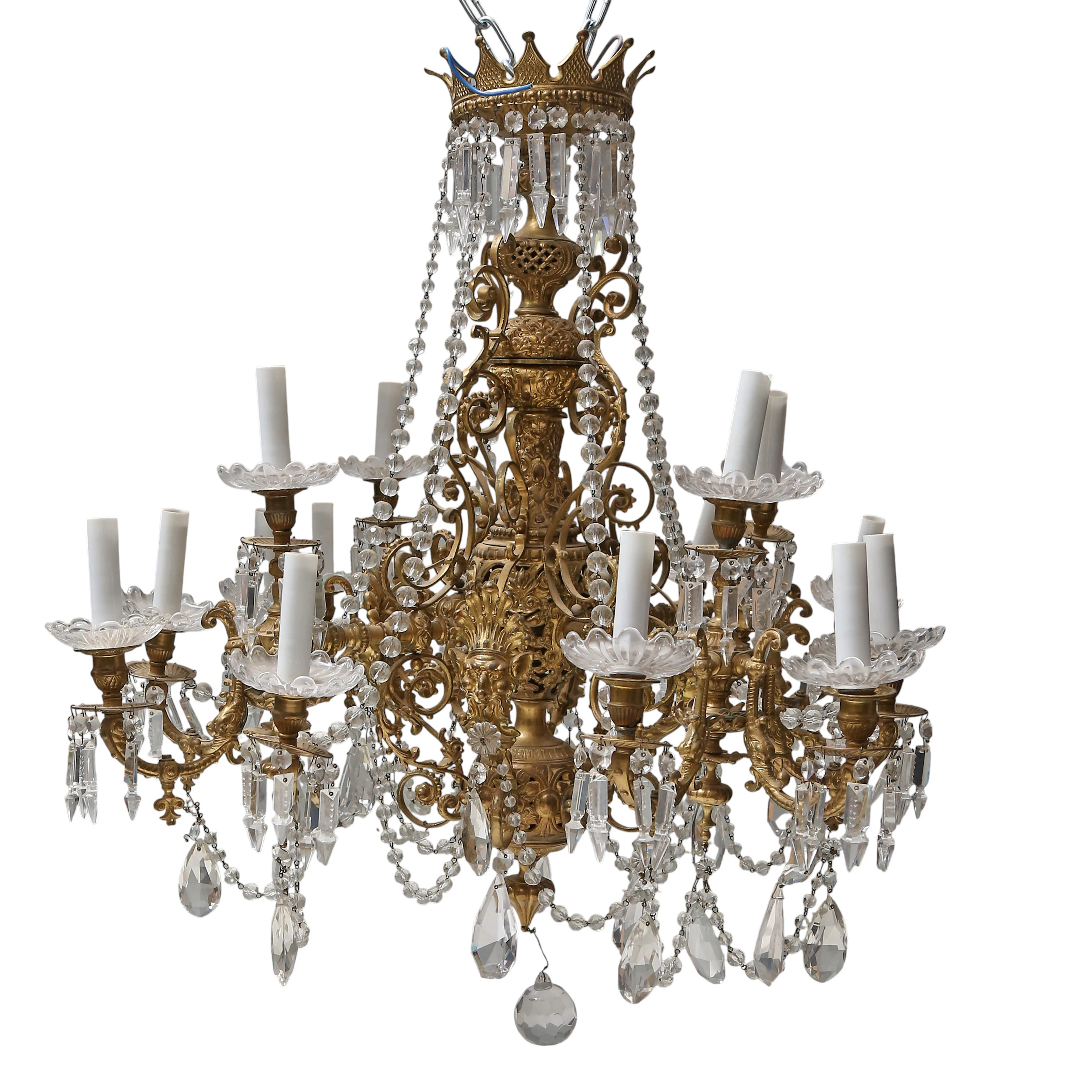 French ceiling lamp in gilt bronze with strings of beads and pendants