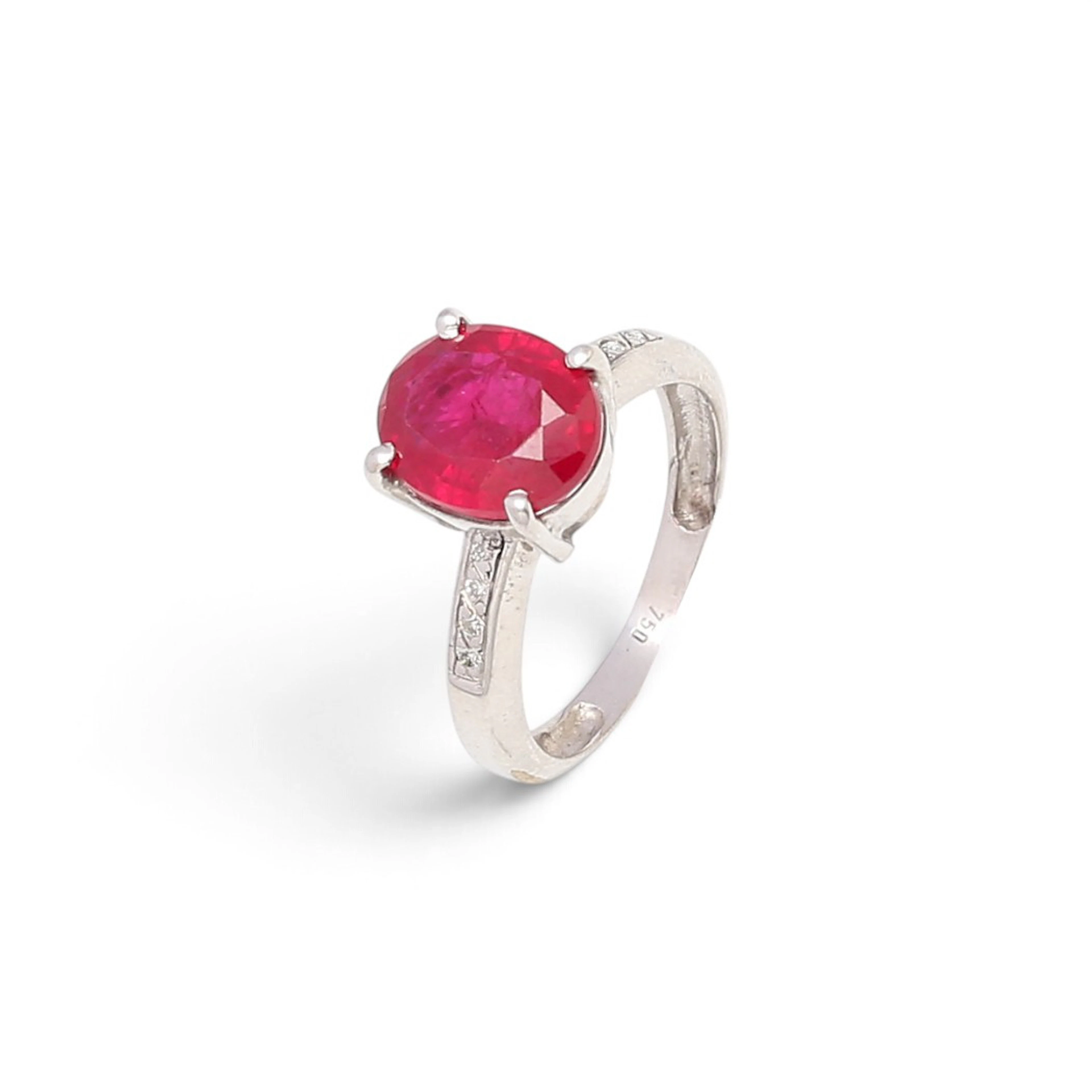 Ruby and diamonds ring.