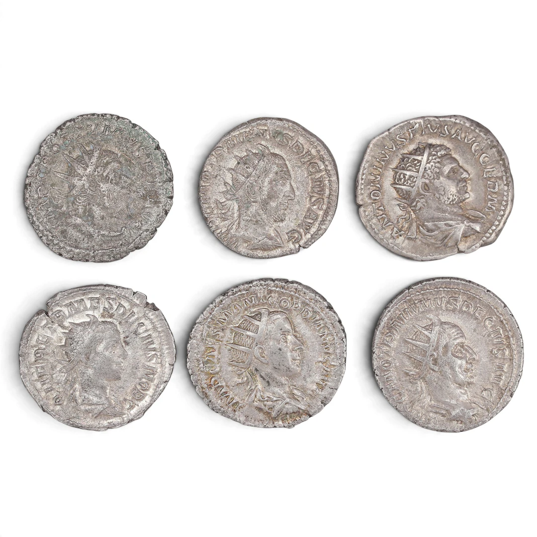 Seis antonianos romanos en plata.
