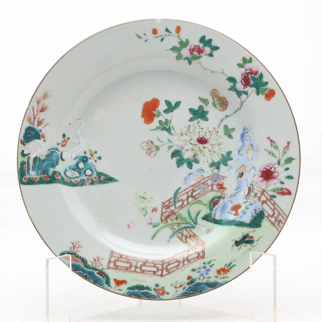 Chinese Qianlong famille rose porcelain plate for the East India Company