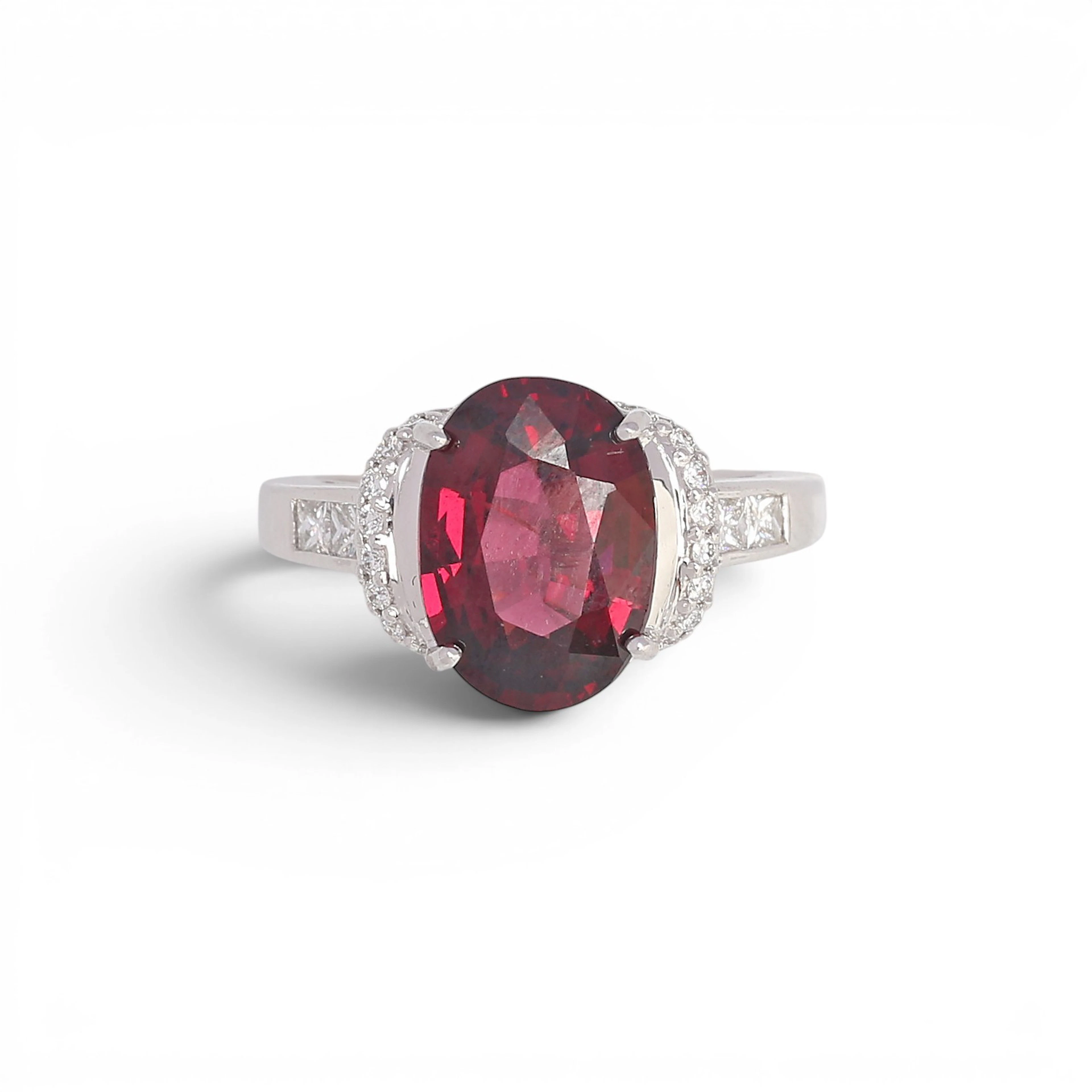 Garnet and diamonds ring.