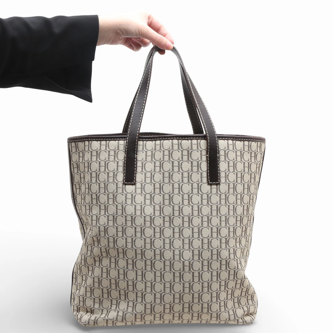Carolina Herrera shopper bag.
