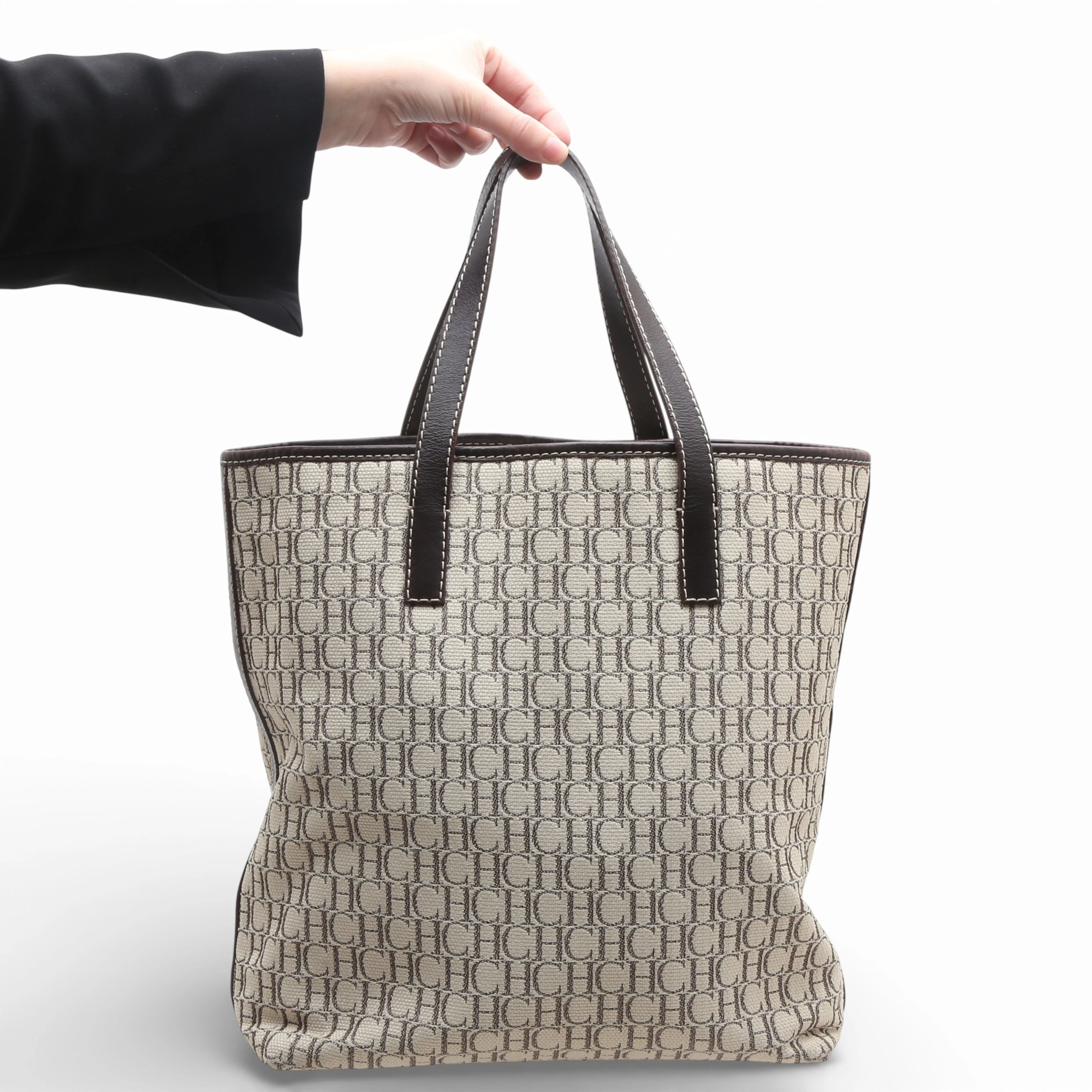 Carolina Herrera shopper bag.