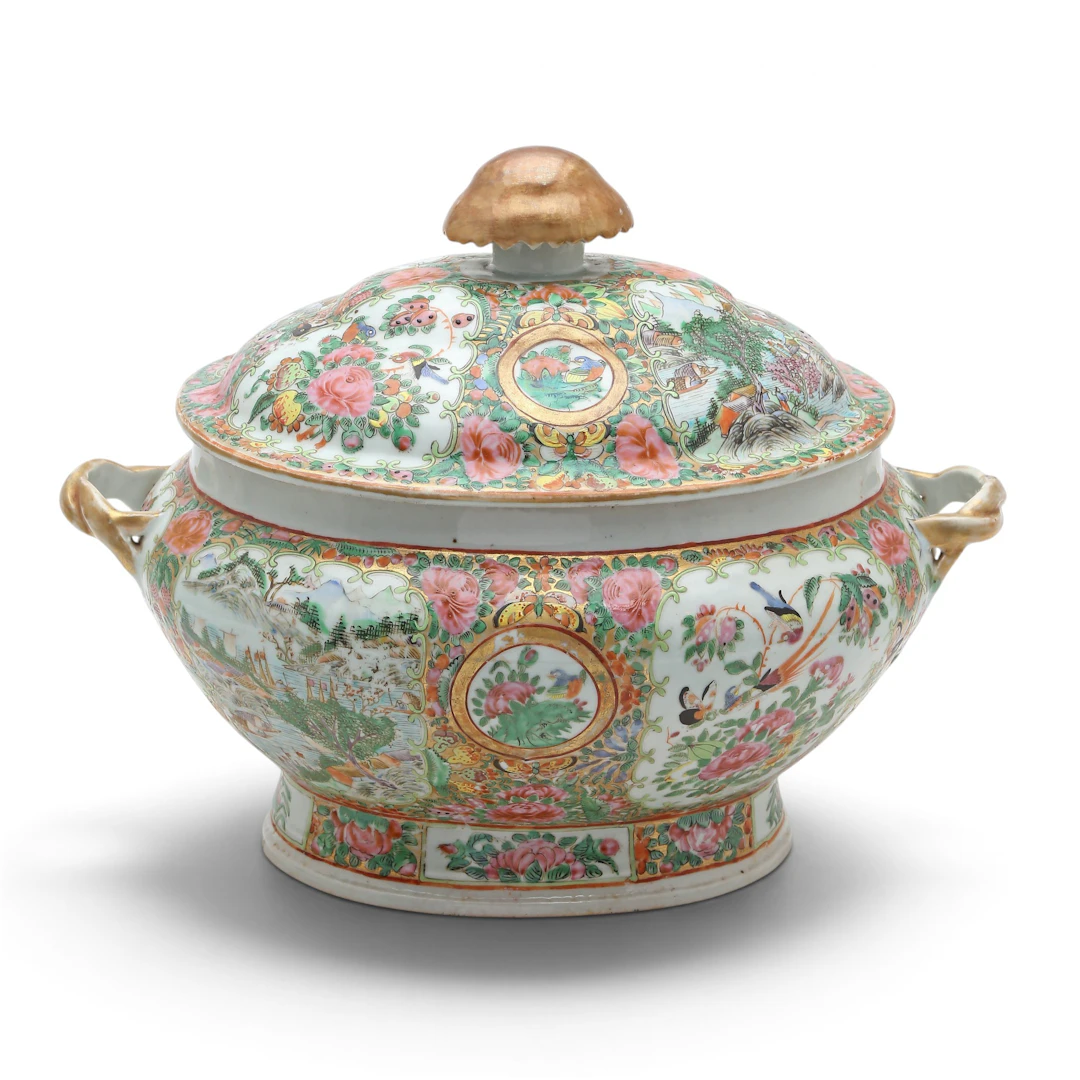 Chinese Canton porcelain tureen, early 20th century.