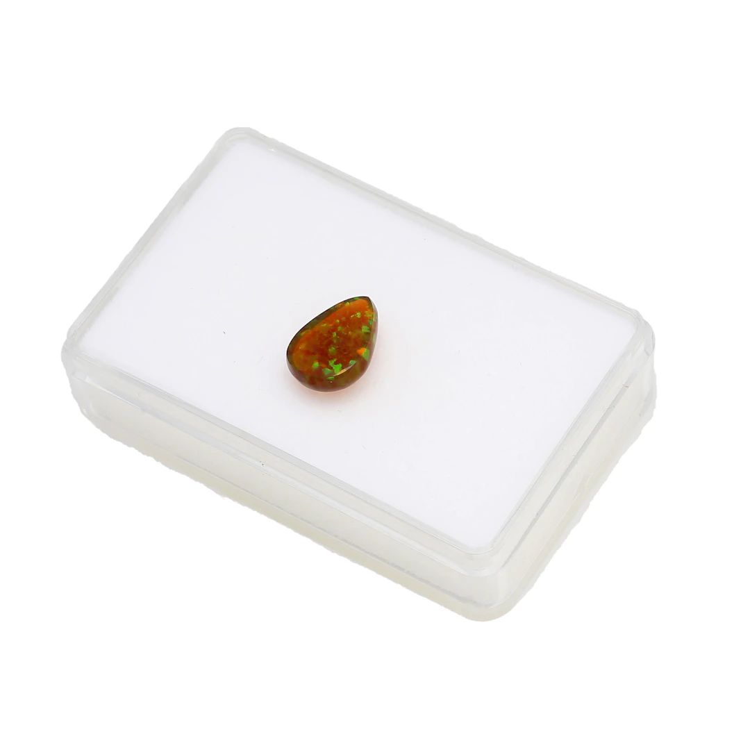 Unmounted opal.