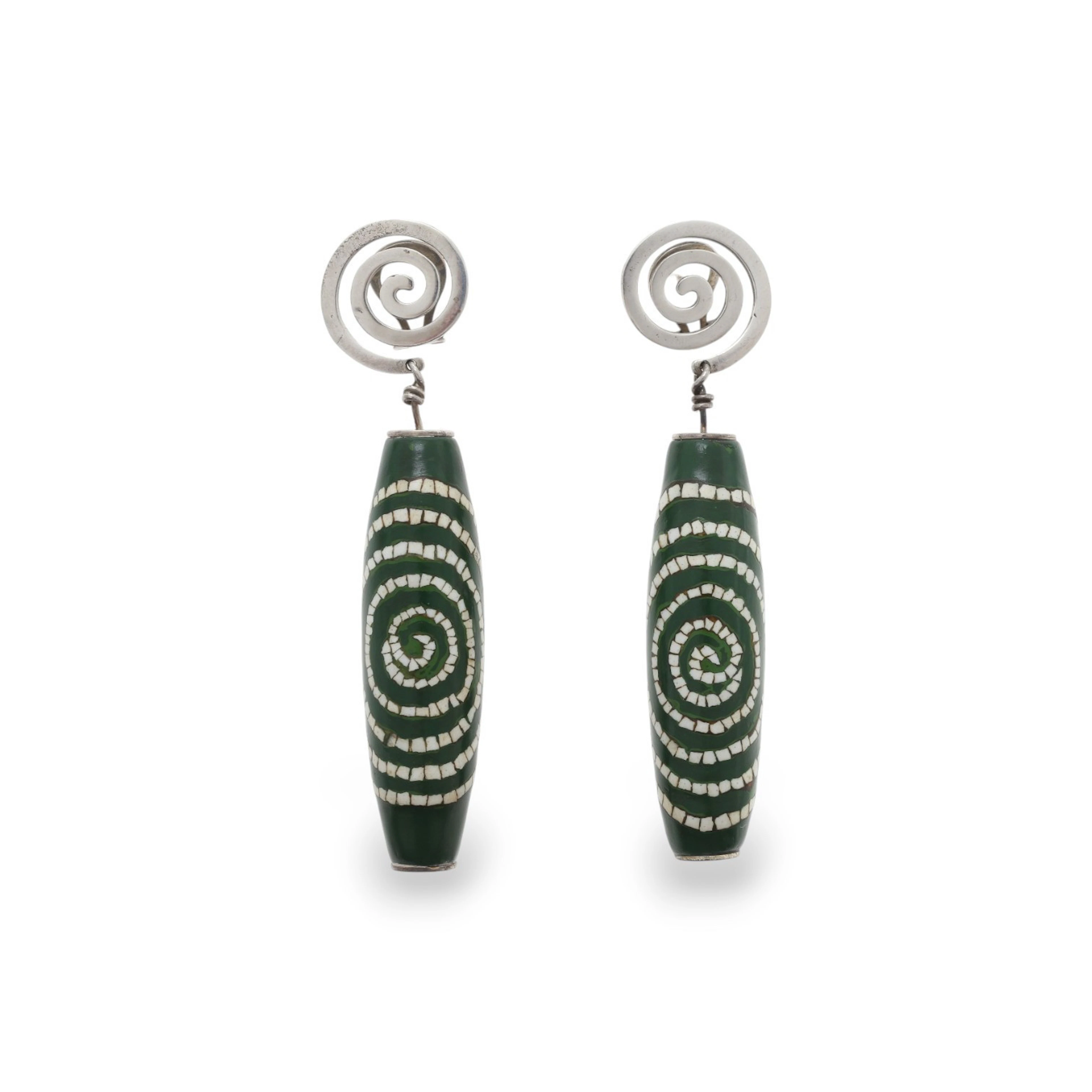 LUISA LARENA. Long earrings in "Urushi" lacquer, circa 1985-1995.
