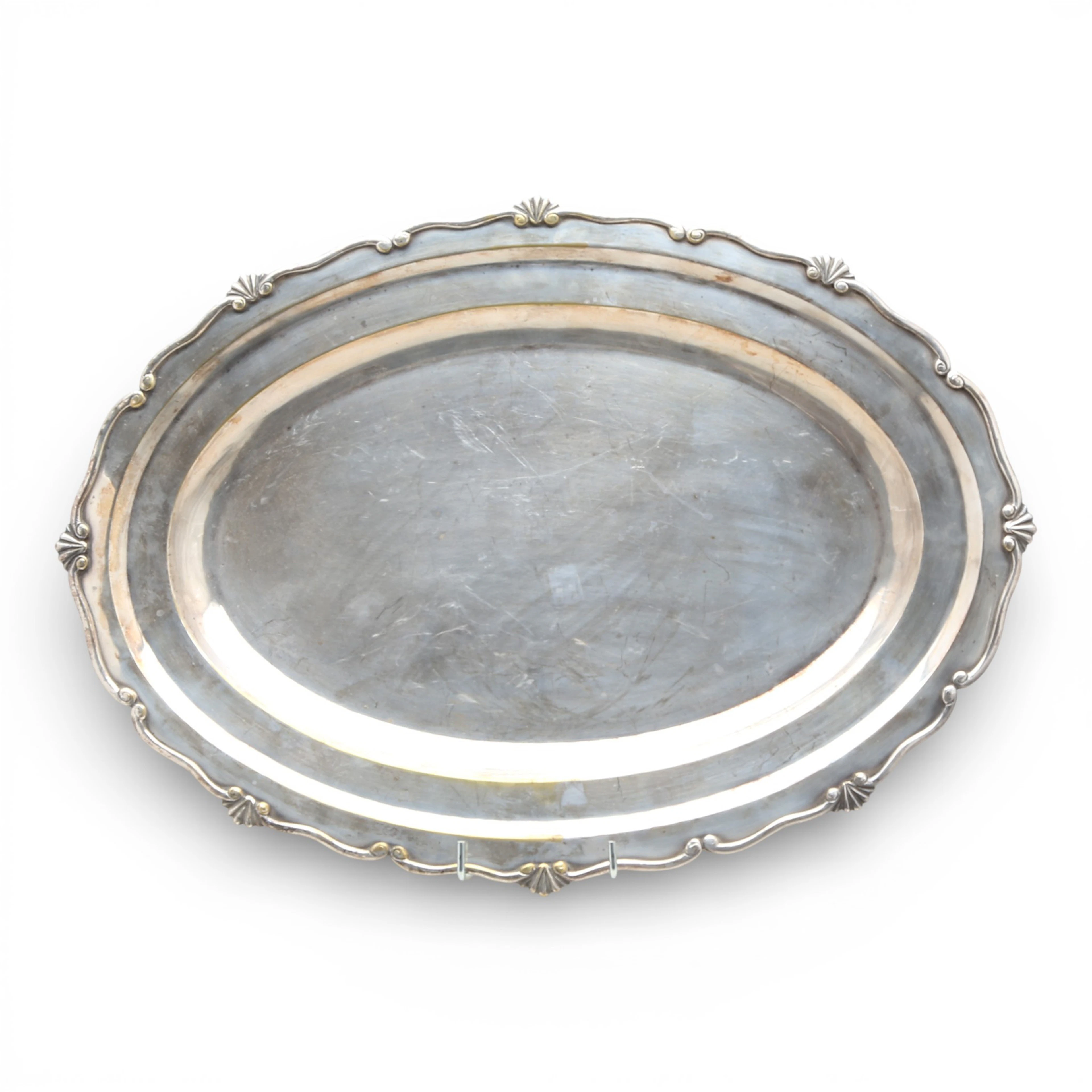 Silvery metal tray, second third of the 20th Century.