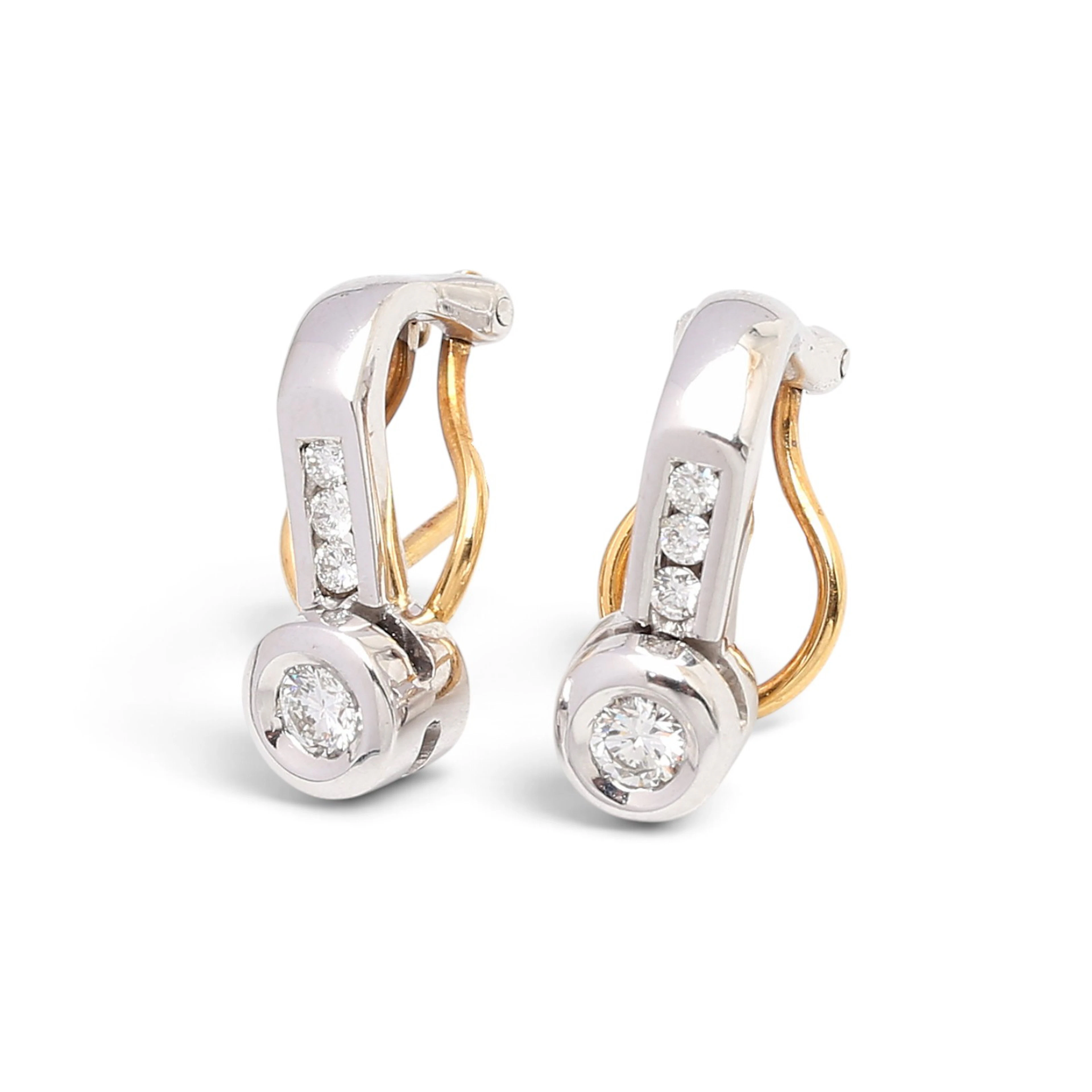 Diamonds earrings.