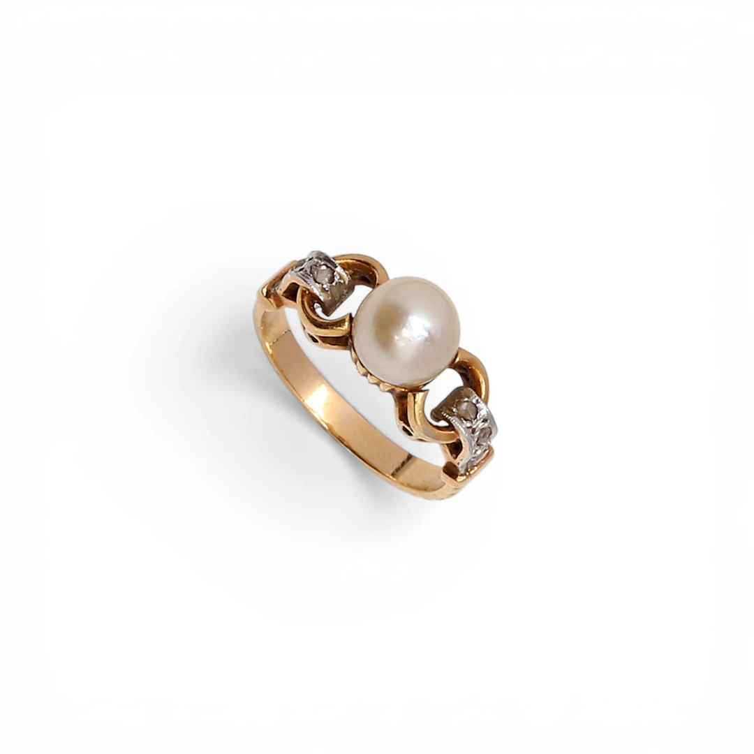 Pearl and diamonds ring, mid 20th Century.