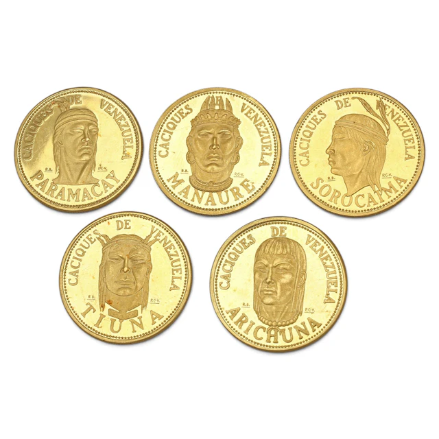 Cinco monedas venezolanas en oro.