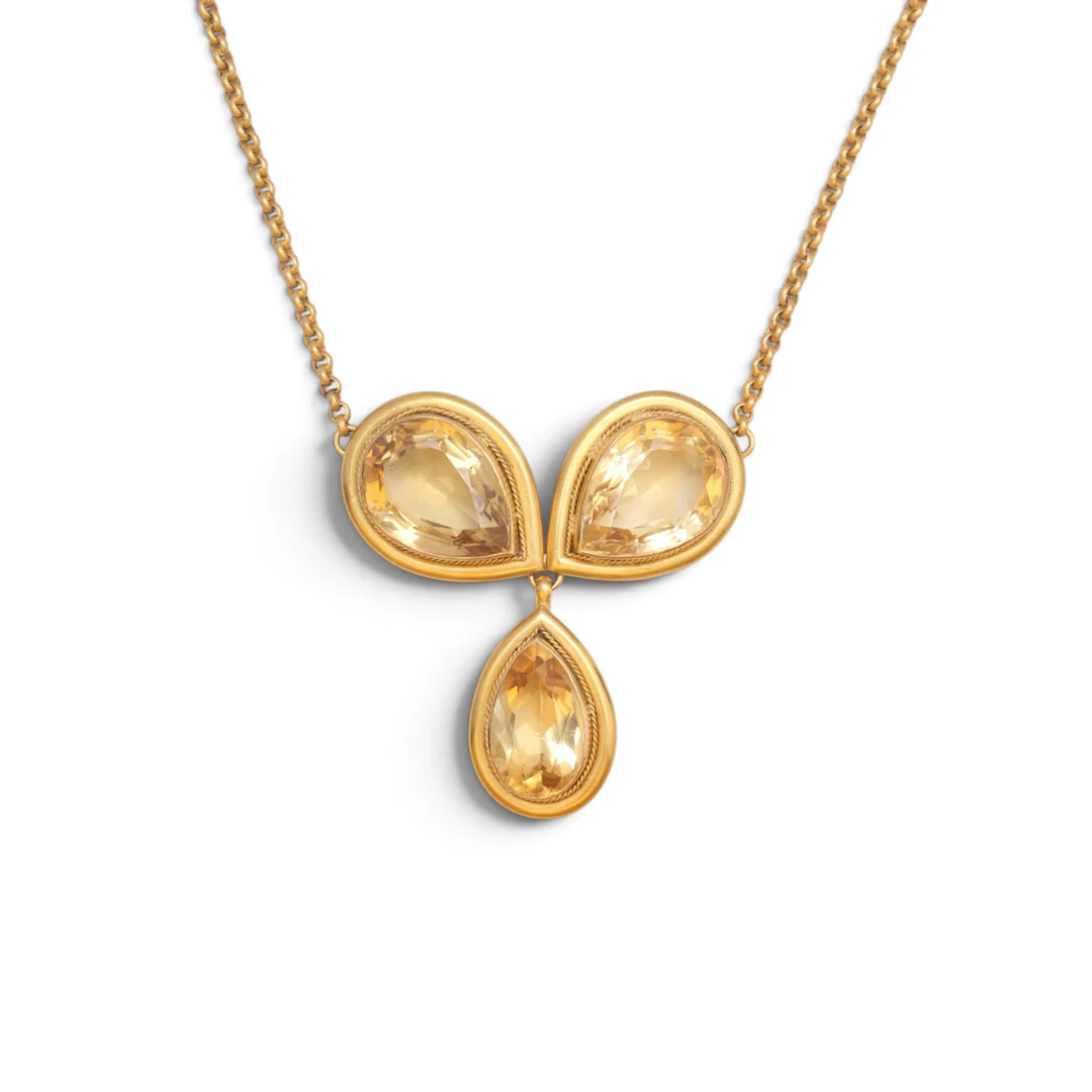 Gold and citrines choker.