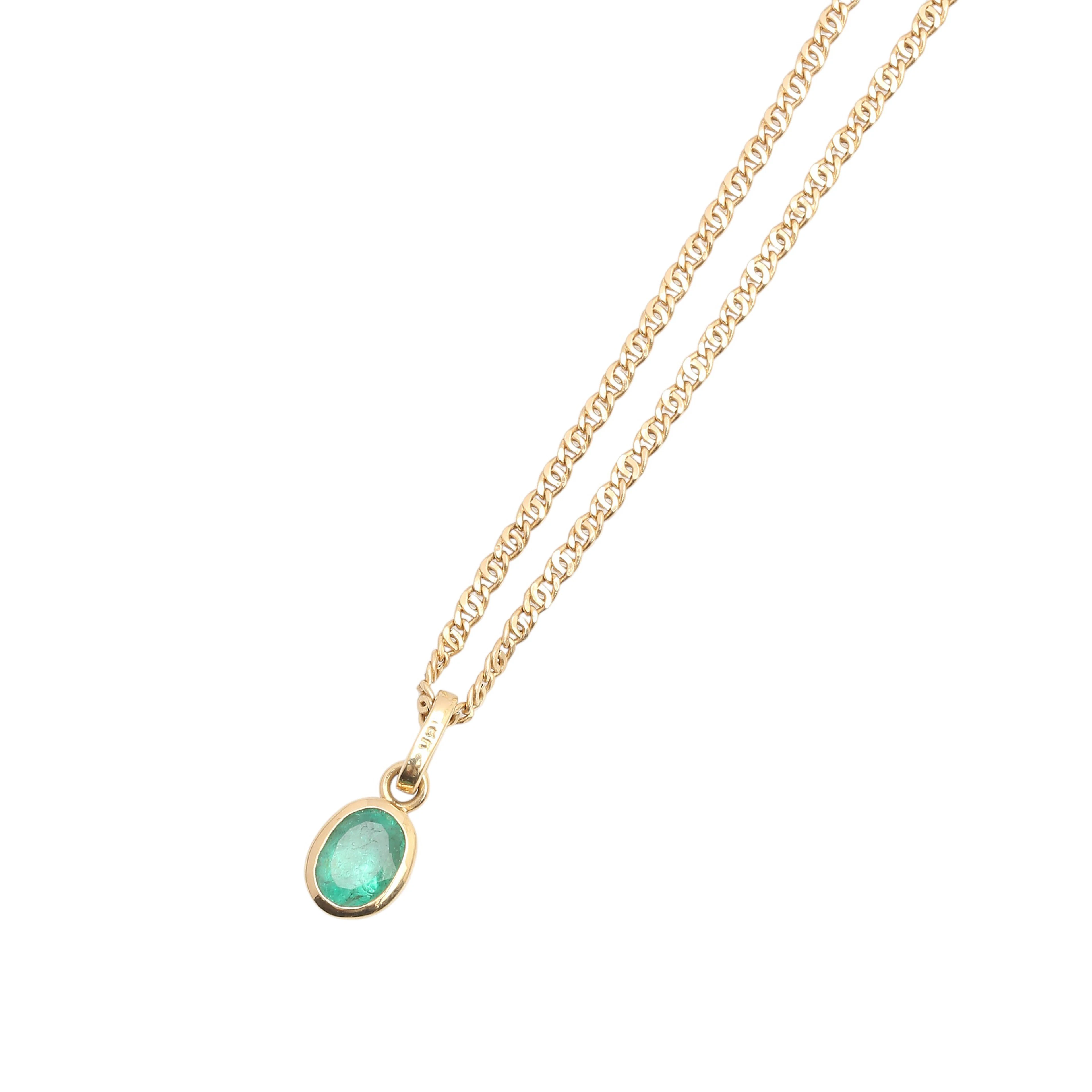 Emerald pendant.