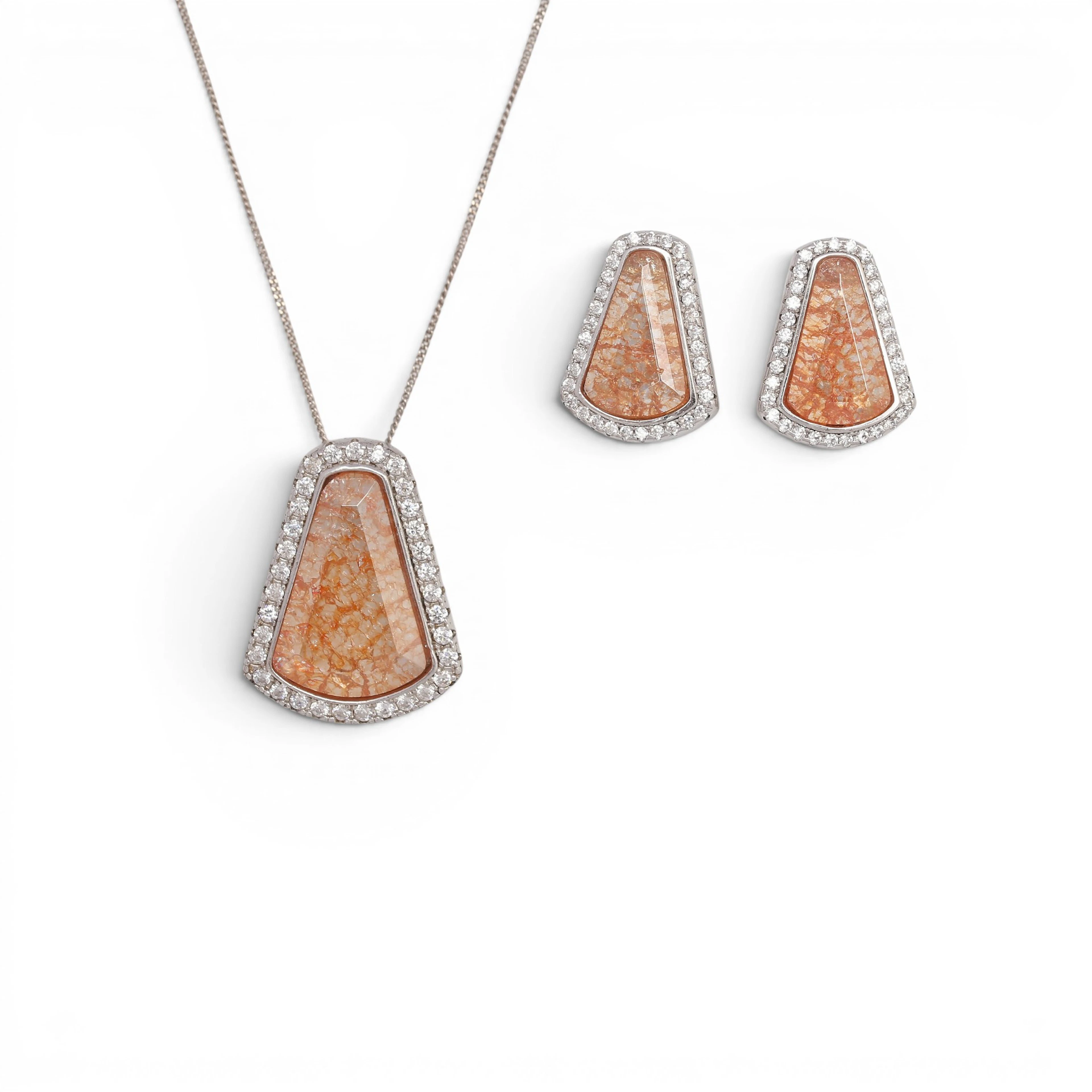 Gemstones earrings and pendant set.
