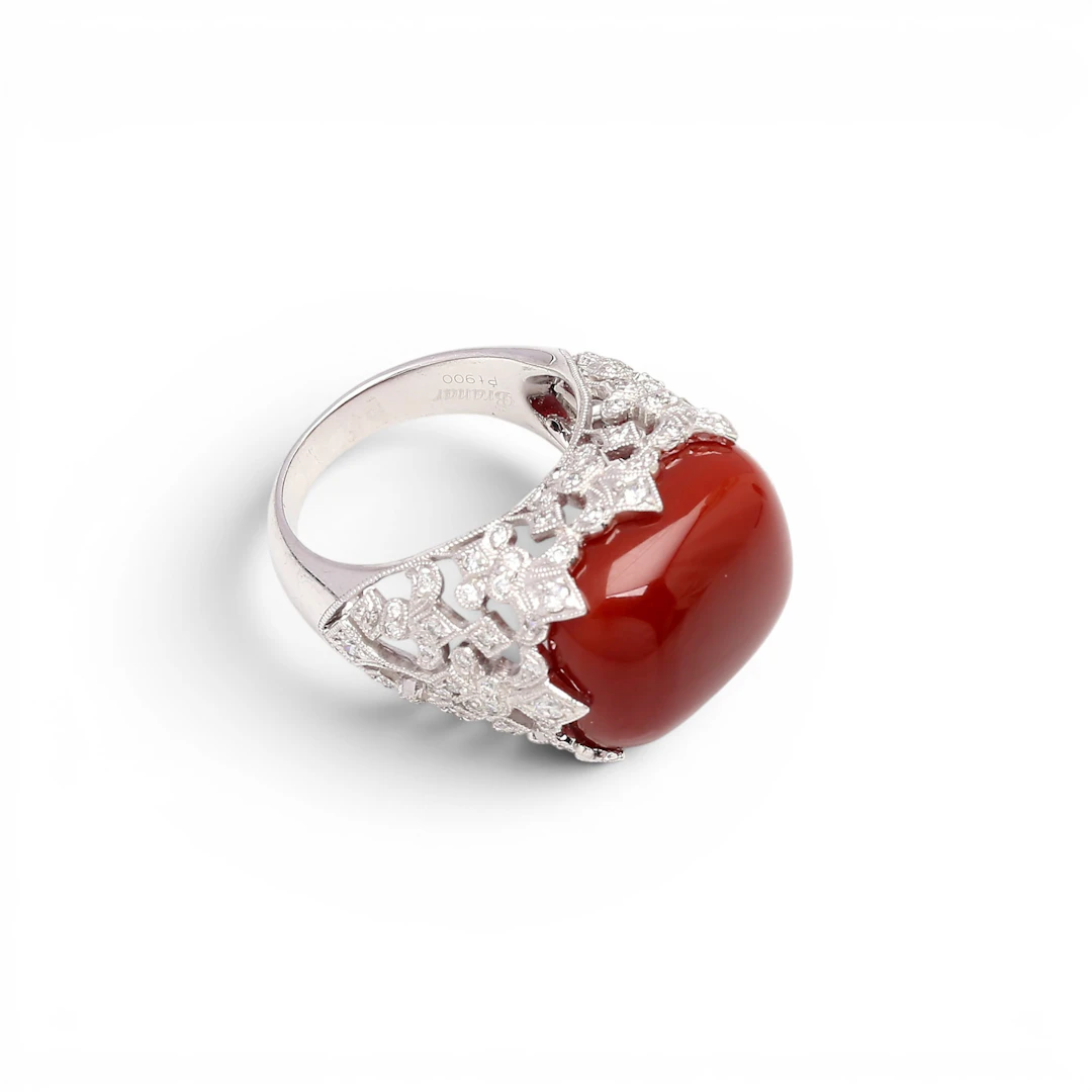 Agate and diamonds large ring.
