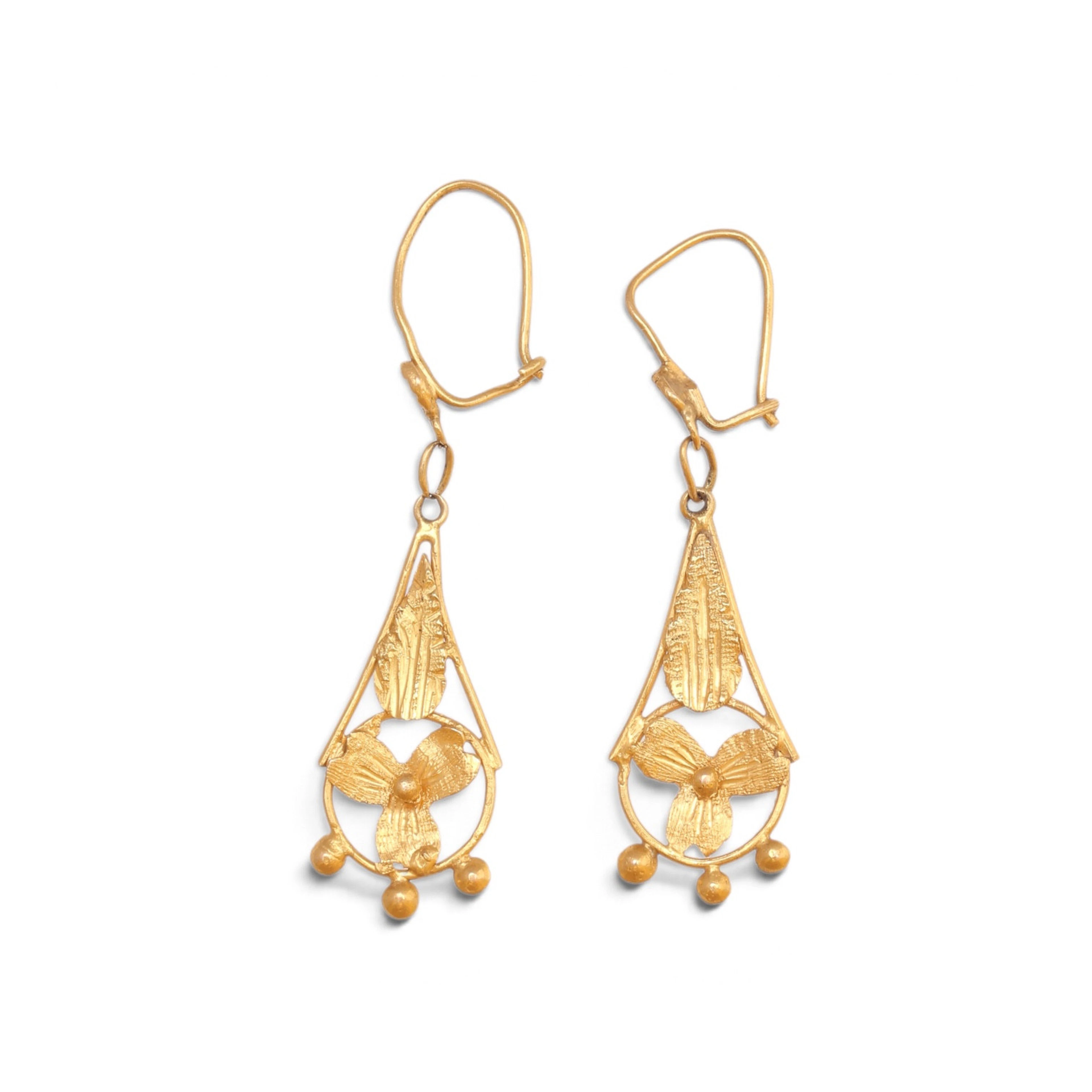 Gold pendant floral earrings, mid 20th Century.