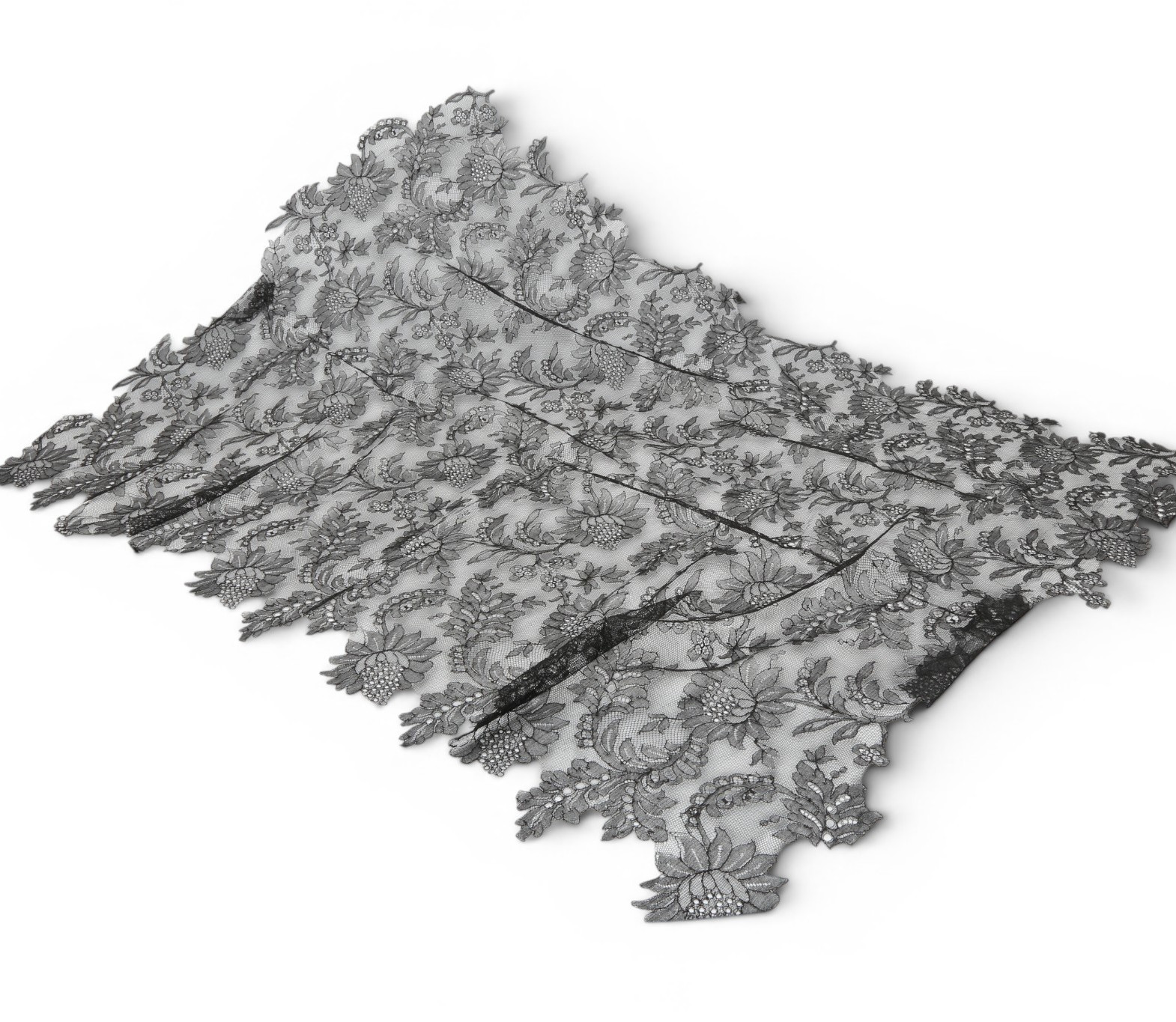 Black lace shawl from Chantilly, first third of the 20th Century.
