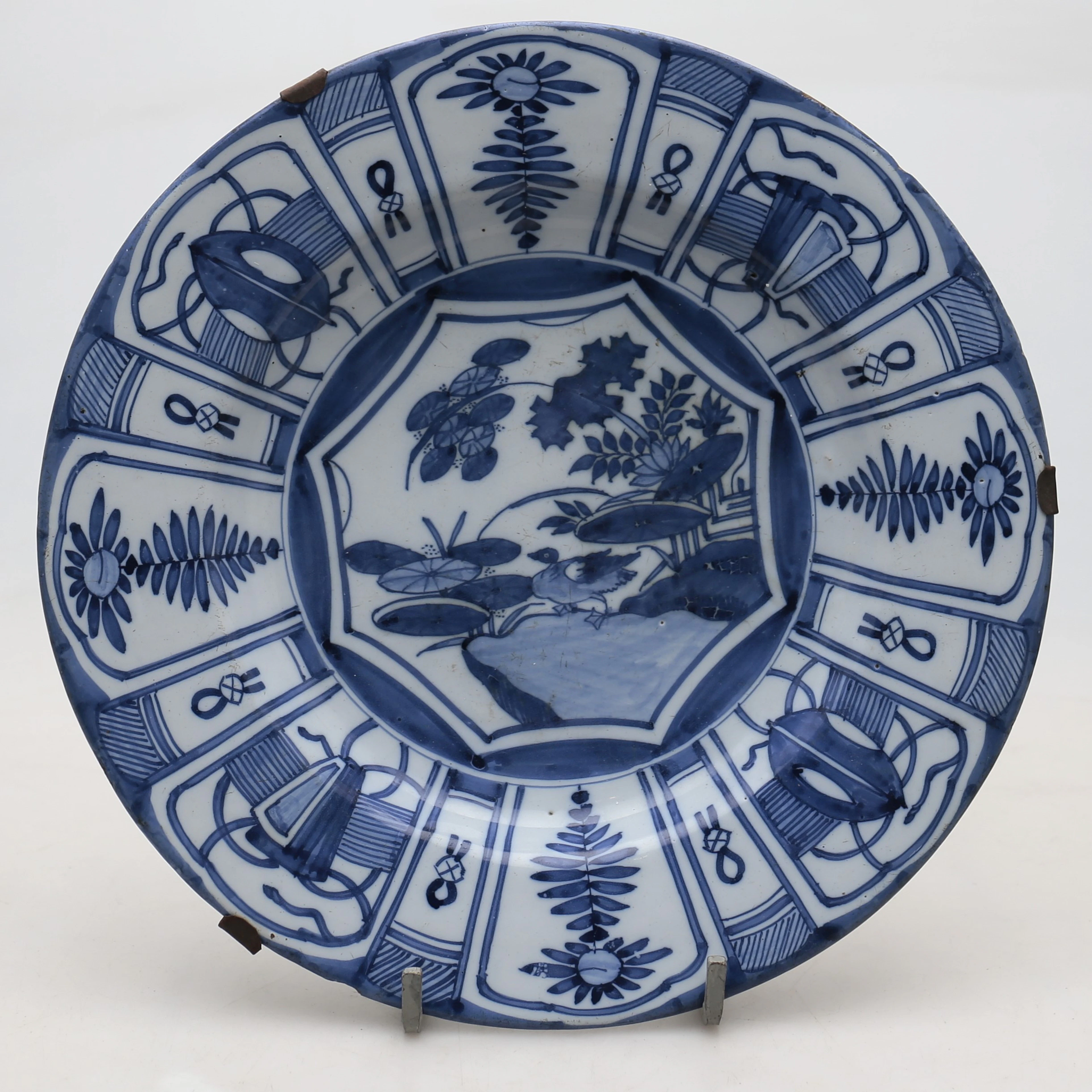 Delft earthenware dish in kraak style, 18th Century.