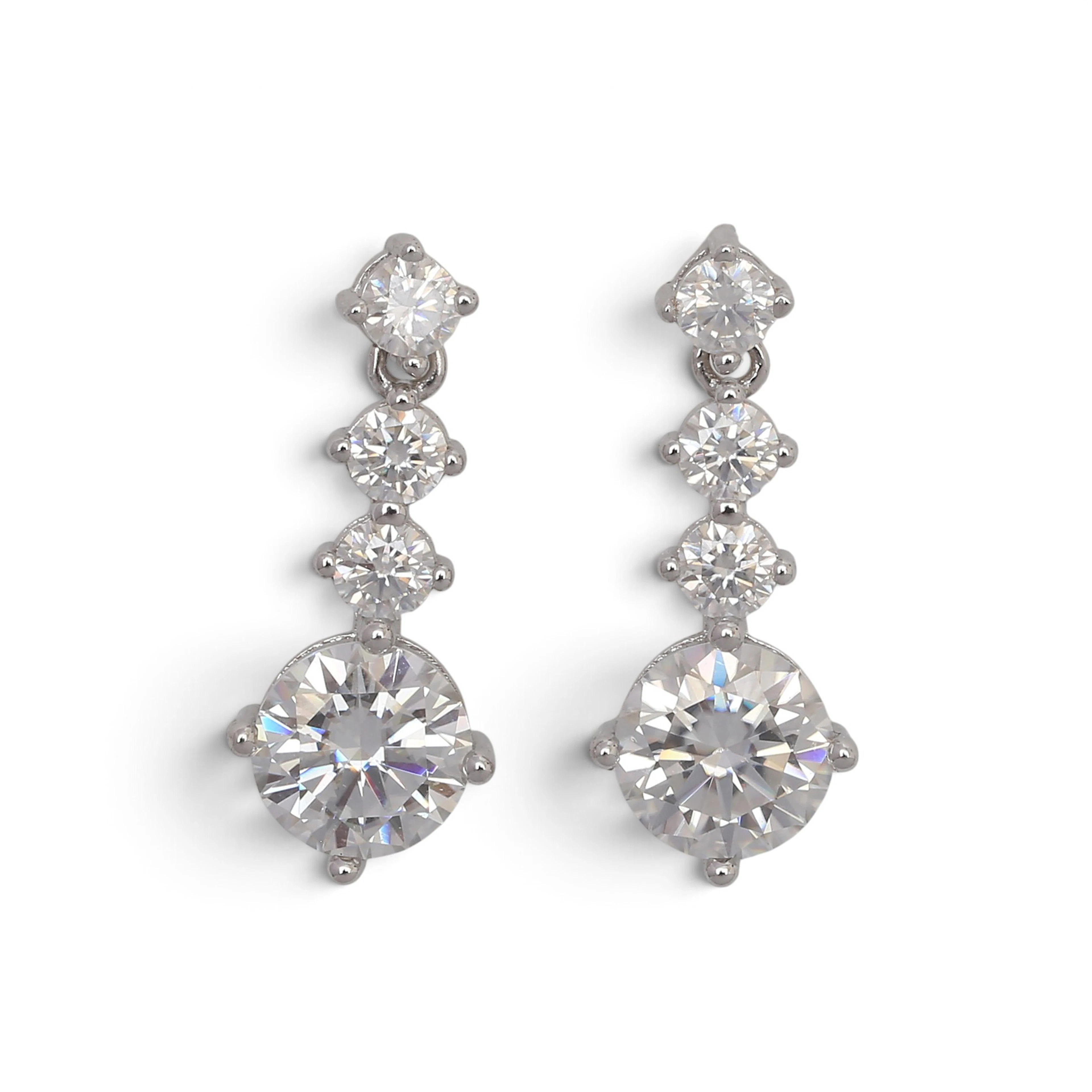 Moissanite long earrings with certificates.