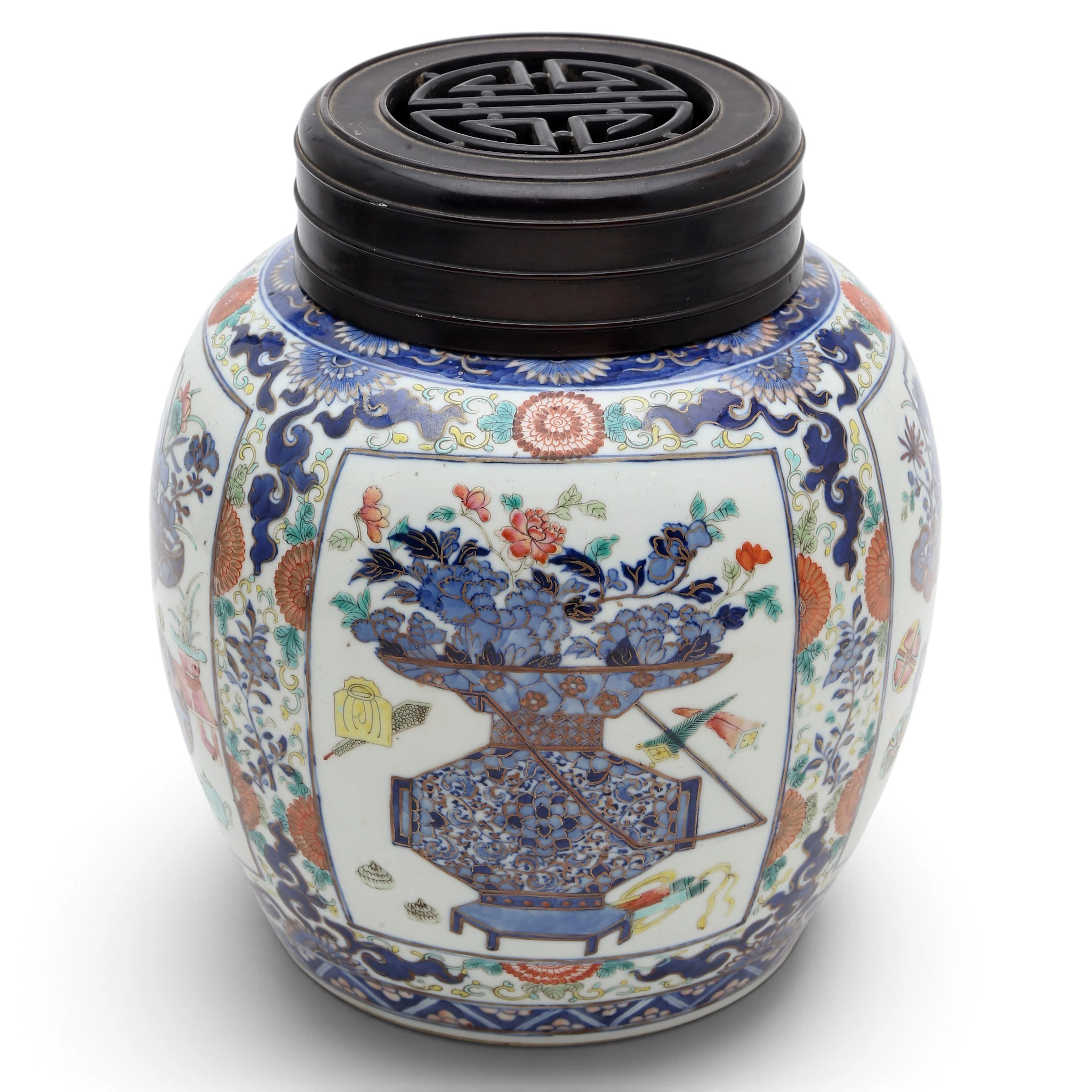 Chinese "famille verte" porcelain jar Kangxi style, 19th century.