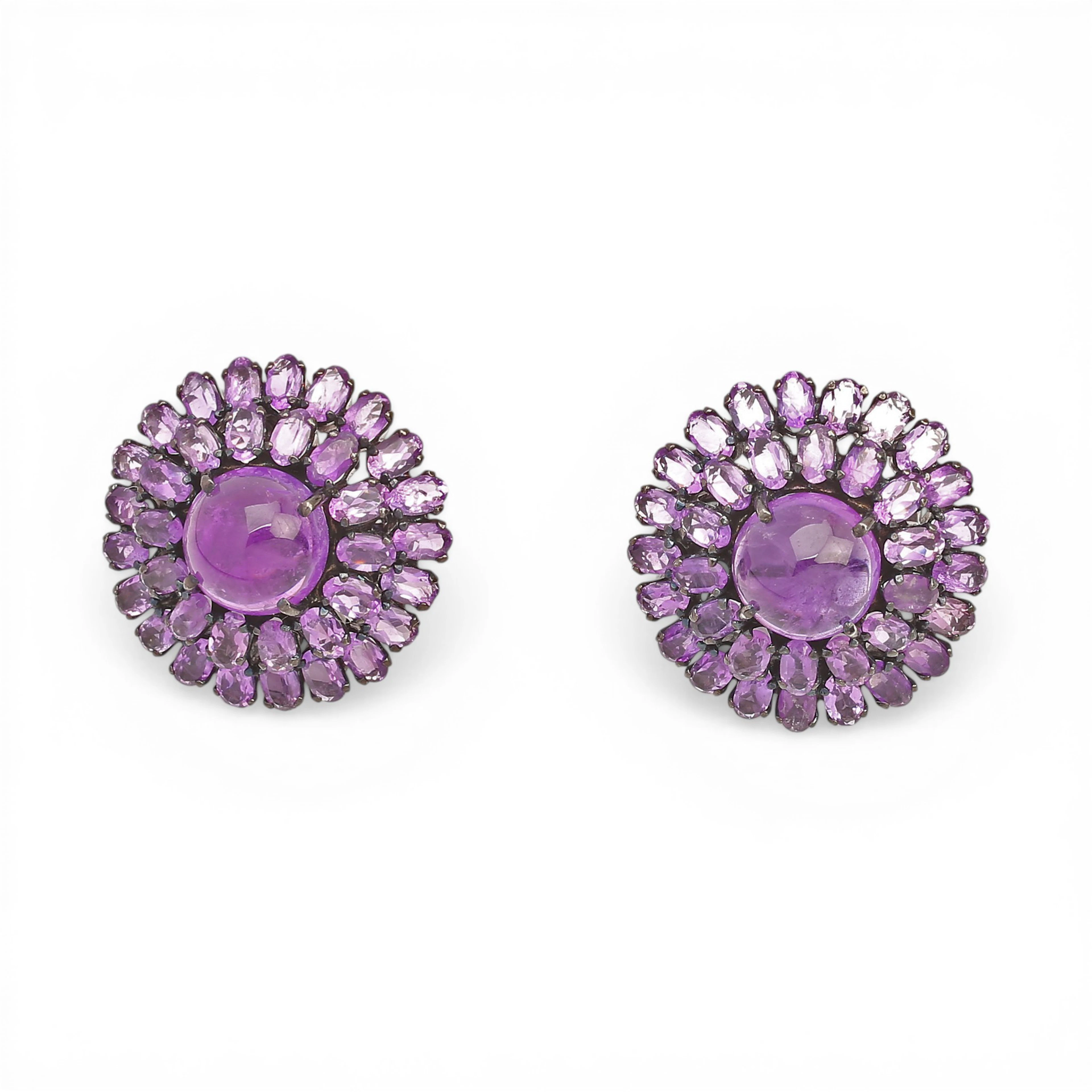 Amethysts rosette earrings.