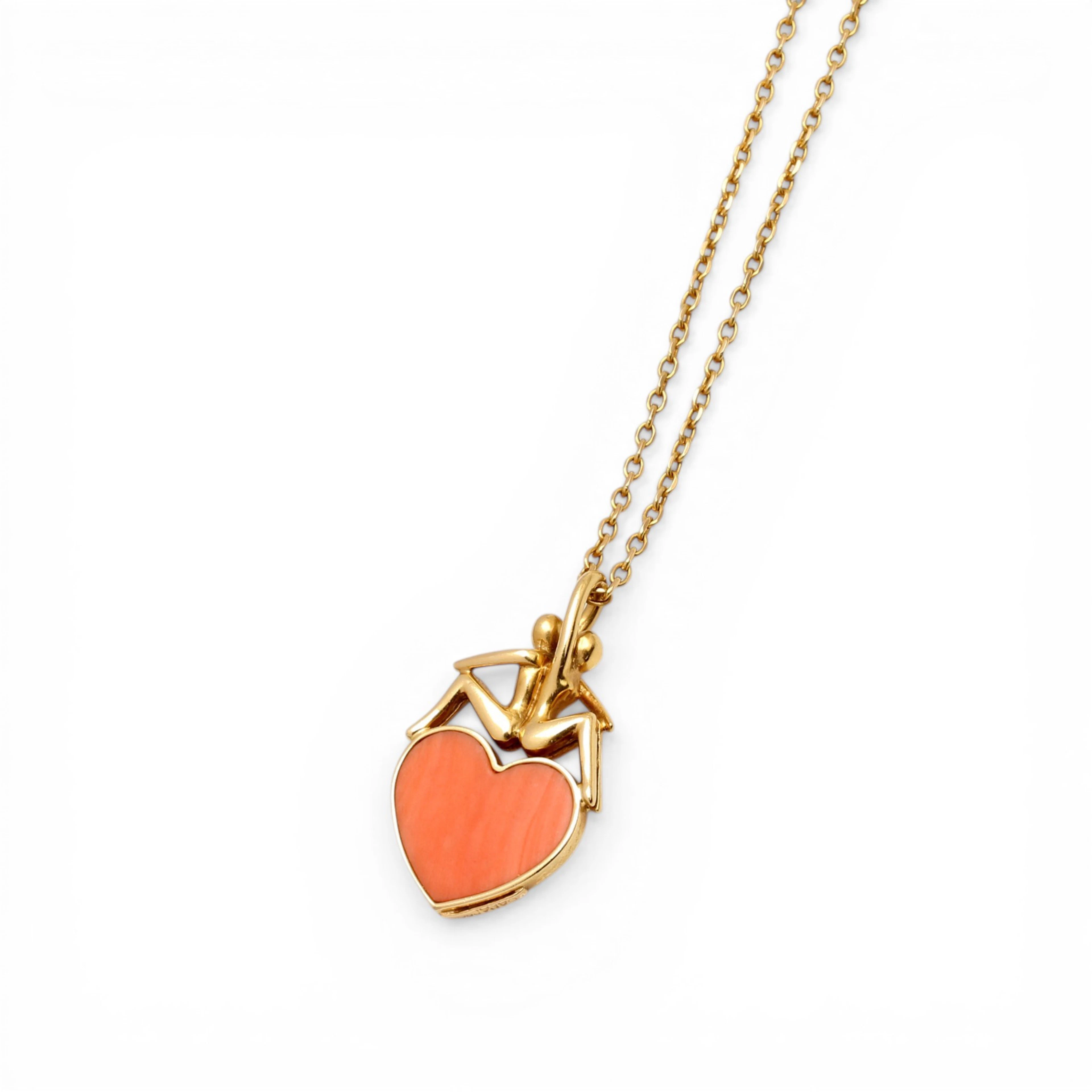 VICTOR CAPARRÓS. Heart-shaped gold and coral pendant.