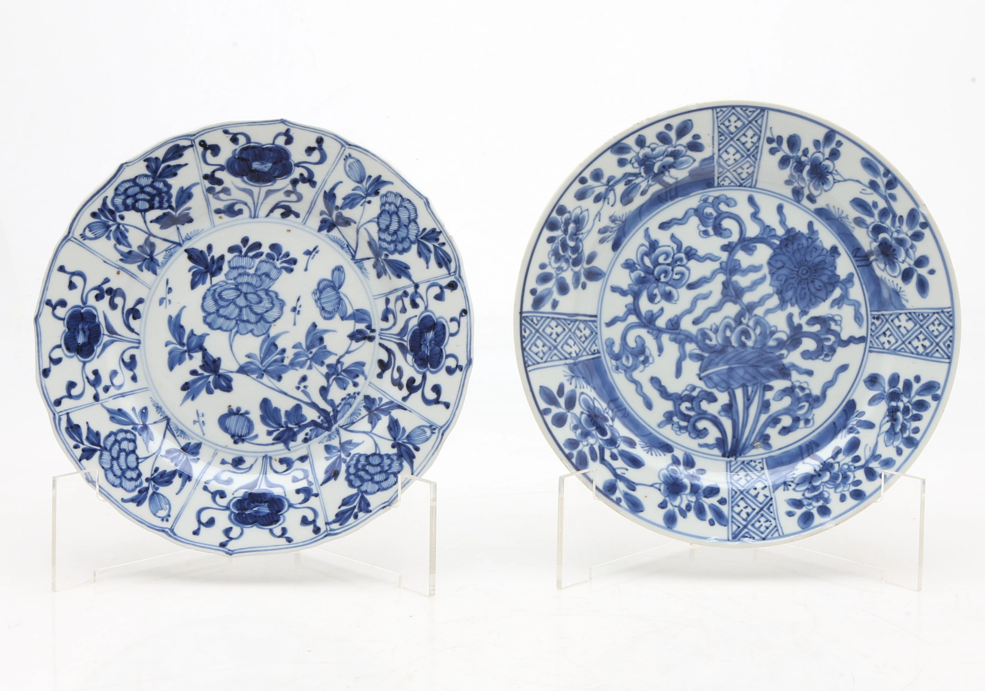 Two Chinese Kangxi dishes in blue and white porcelain, circa 1700.