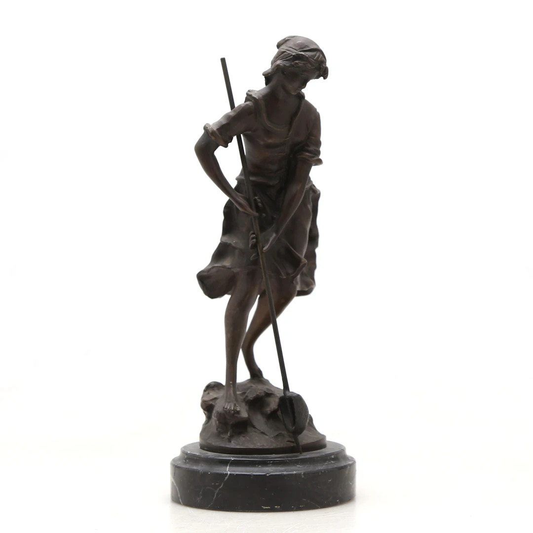 AUGUSTE MOREAU. SEGÚN. Young villager.