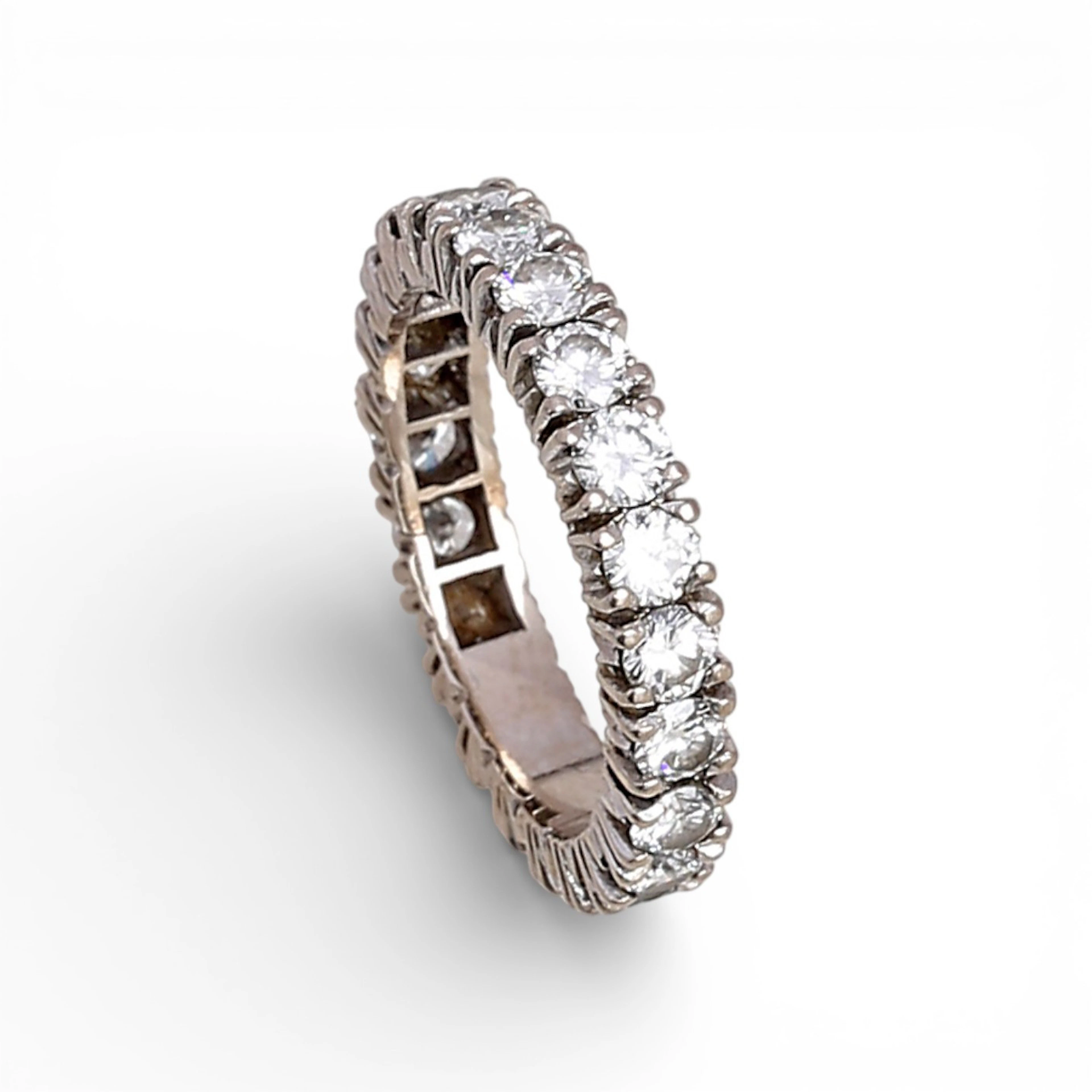 PUIG DORIA. Diamonds wedding ring.