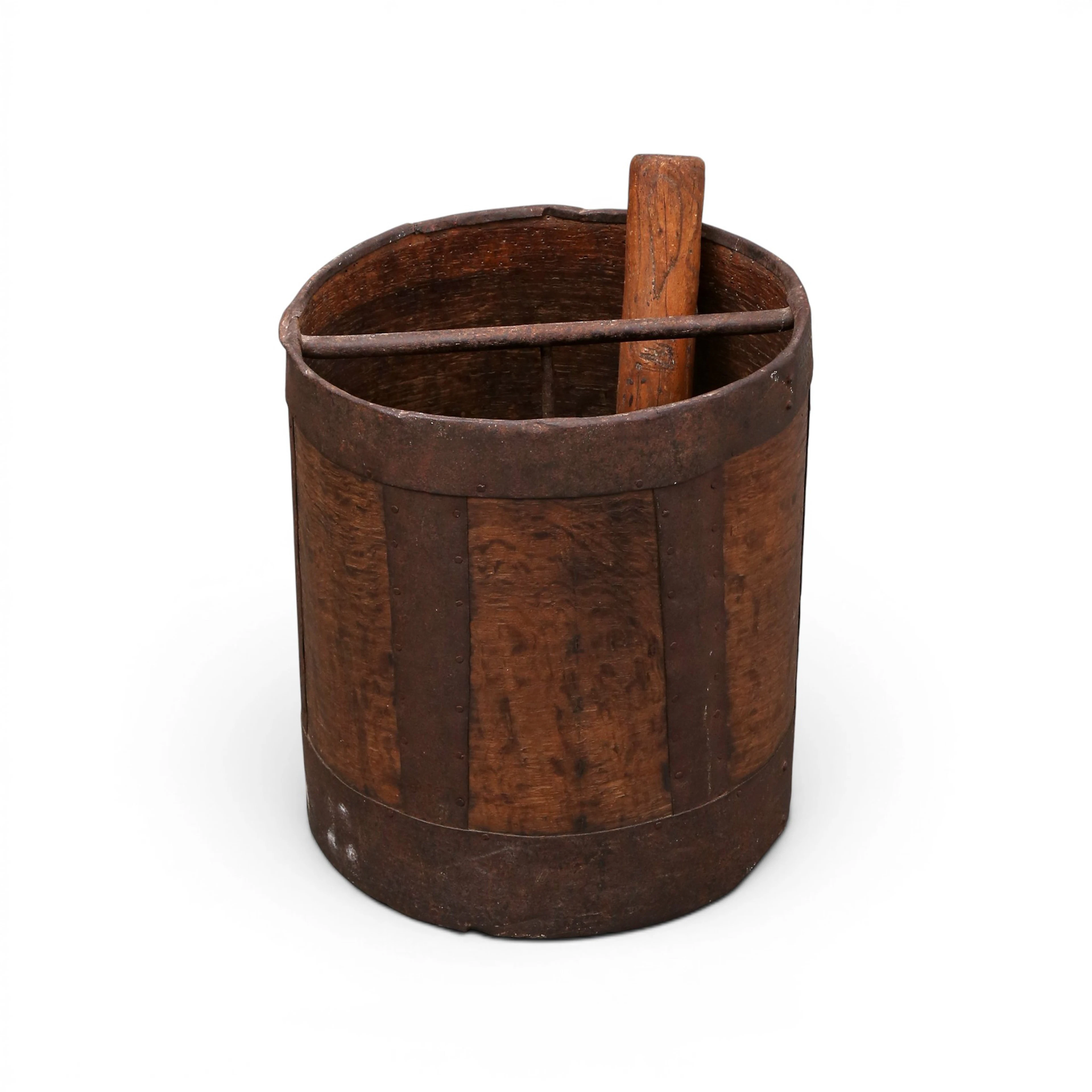 Spanish grain bucket in wood and wrought iron, 19th Century.