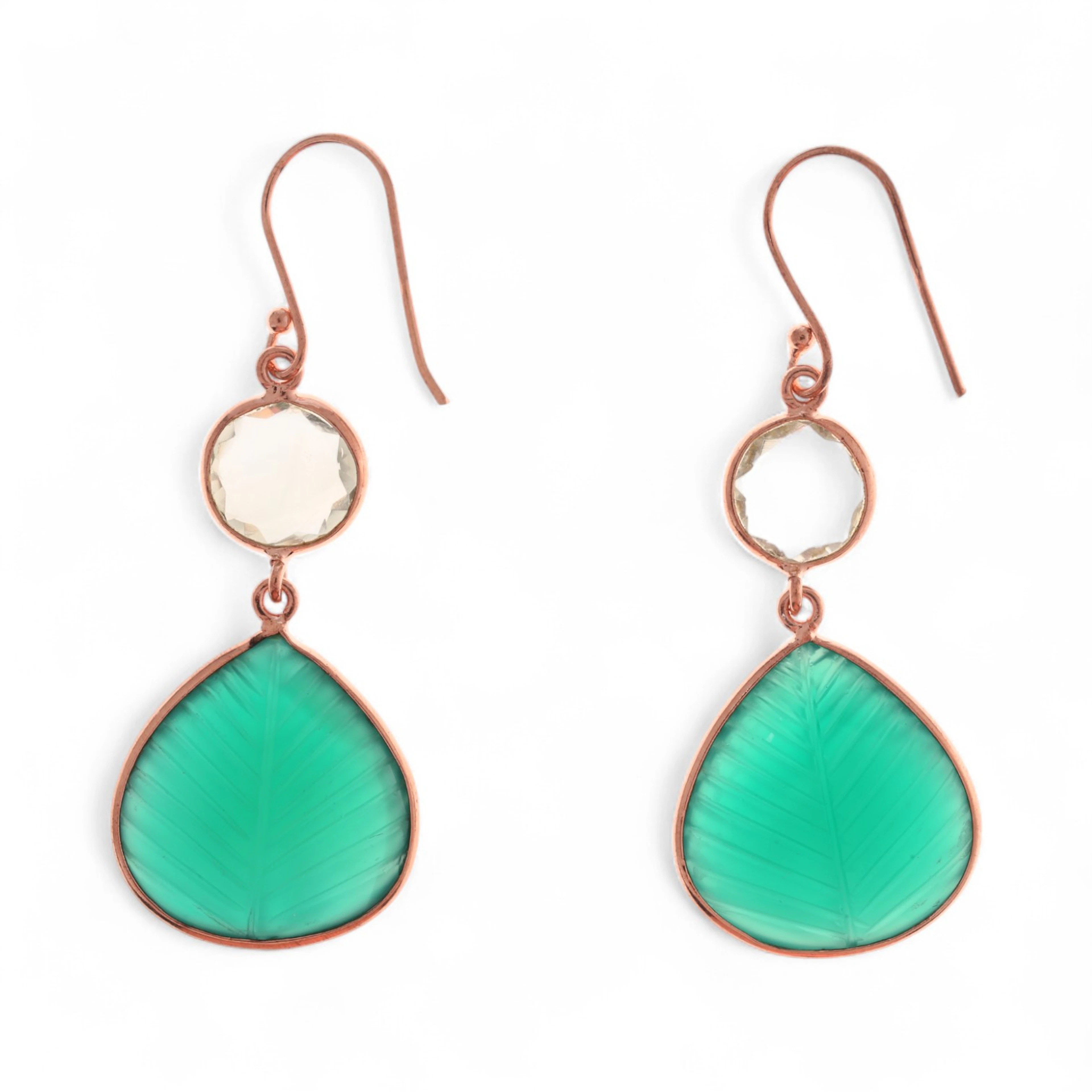 Gemstones pendant earrings.