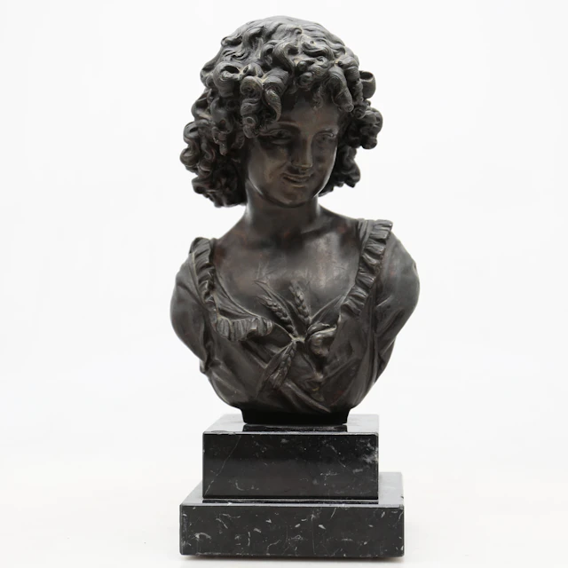 HIPPOLYTE MOREAU. SEGÚN. Girl with spikes.