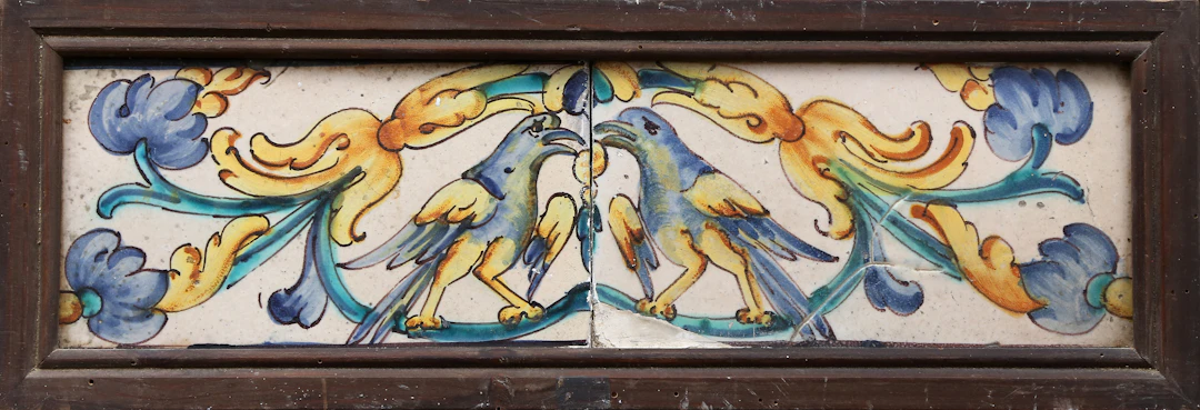 "BIRDS", pair of Valencian tiles, 17th century.