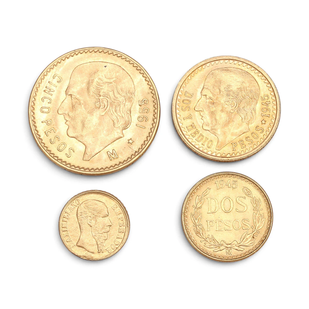 Cuatro monedas mexicanas en oro.