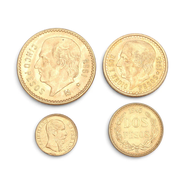 Cuatro monedas mexicanas en oro.