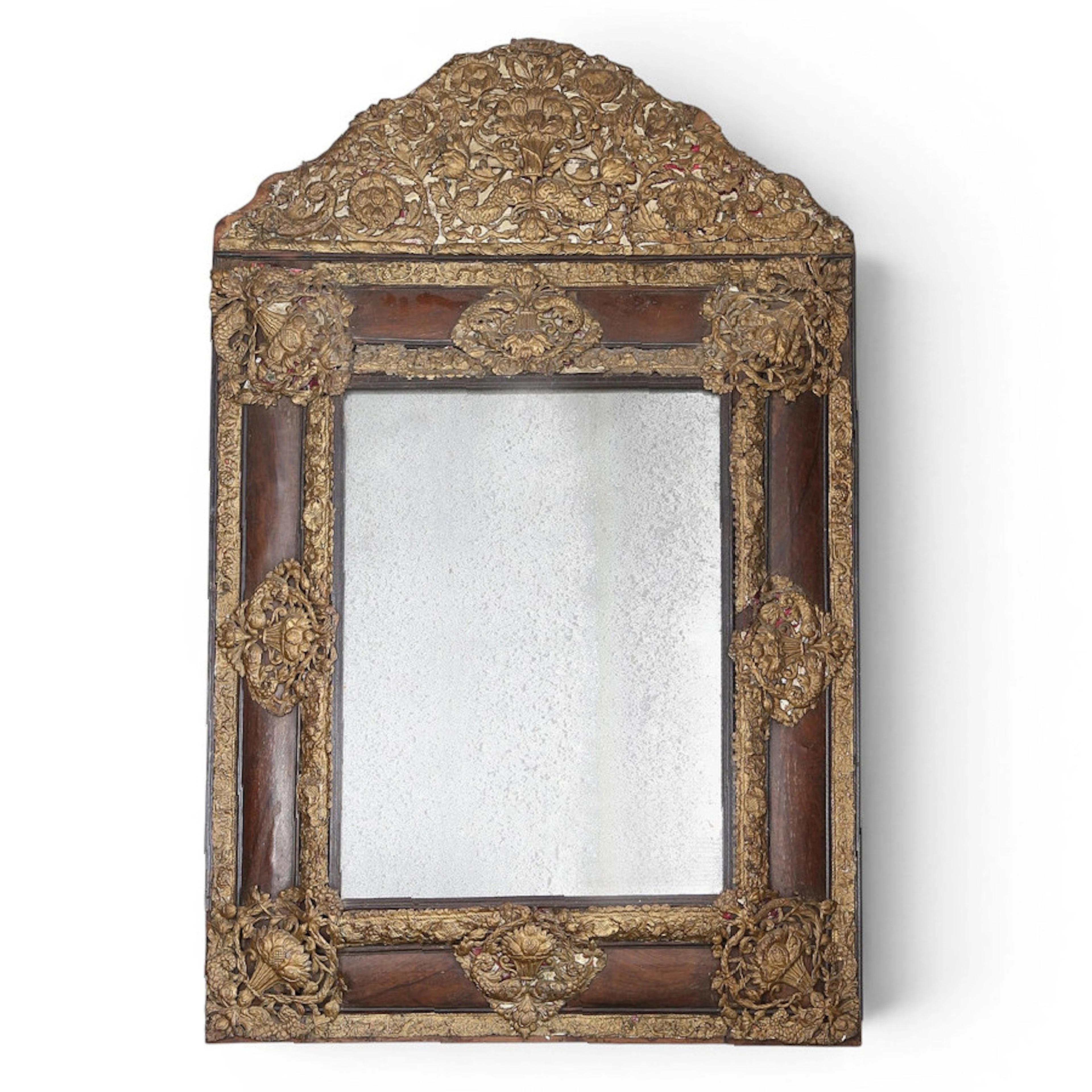 Dutch Baroque mirror in embossed brass and walnut, 18th Century.