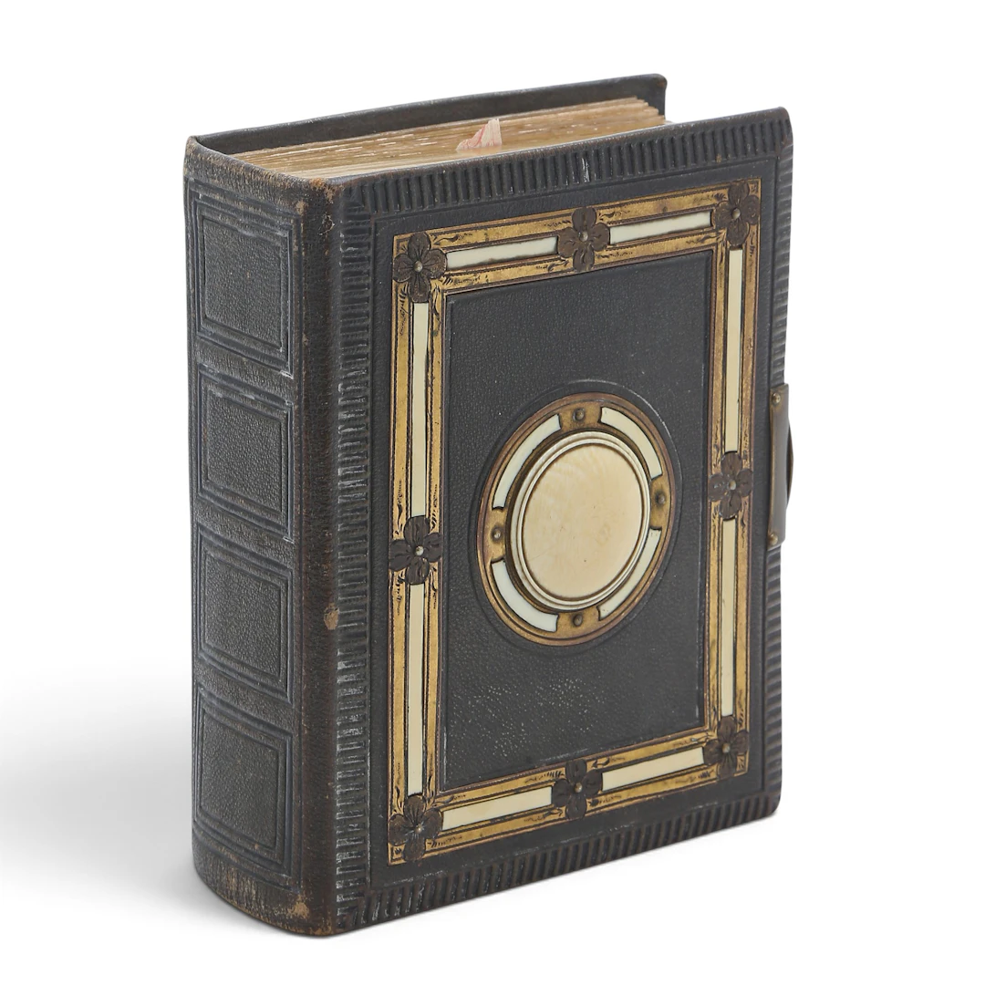 Carte de visite portrait album, late 19th - early 20th century.