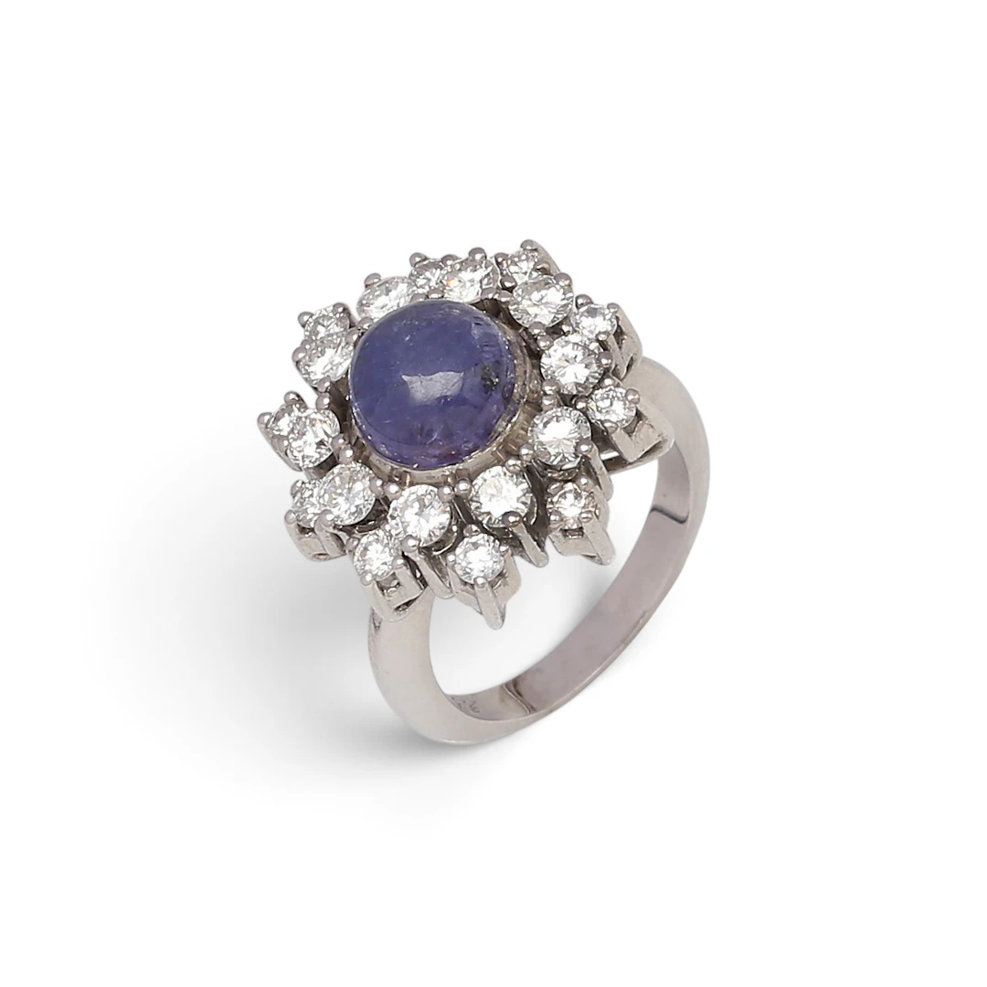 Tanzanite and diamonds rosette ring.