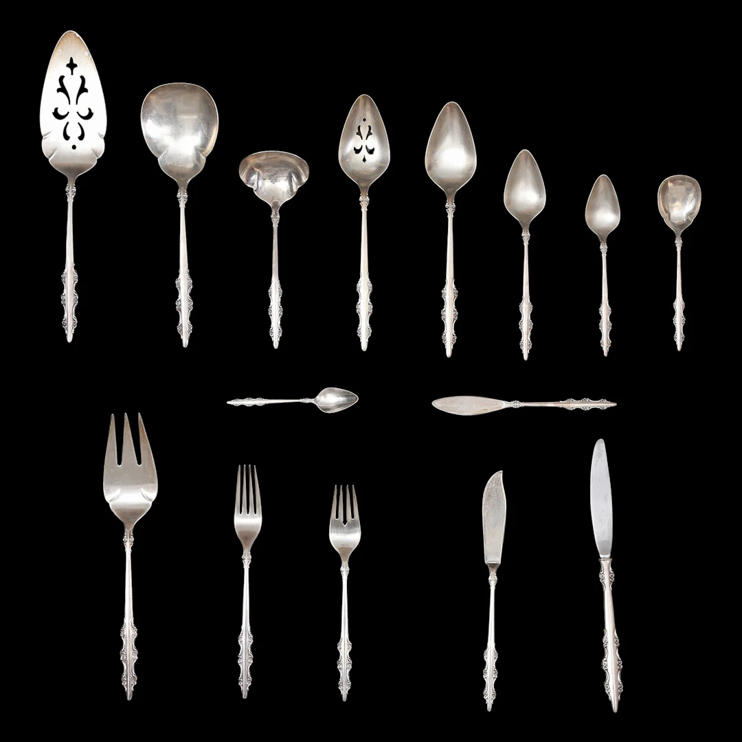 American 10-place setting flatware by International Deep Silver, first