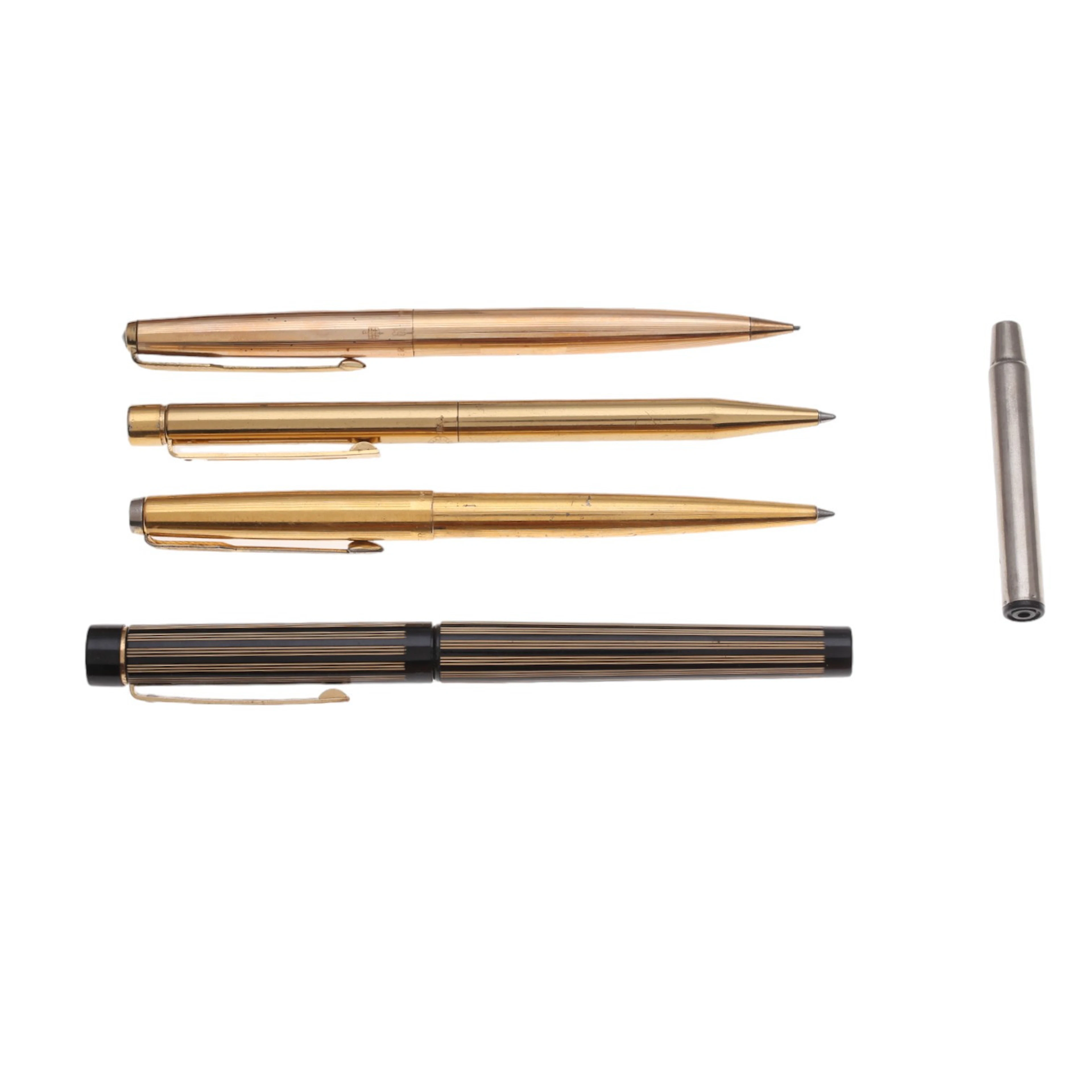 Bolígrafo y lapicera Parker y pluma y bolígrafo Sheaffer.