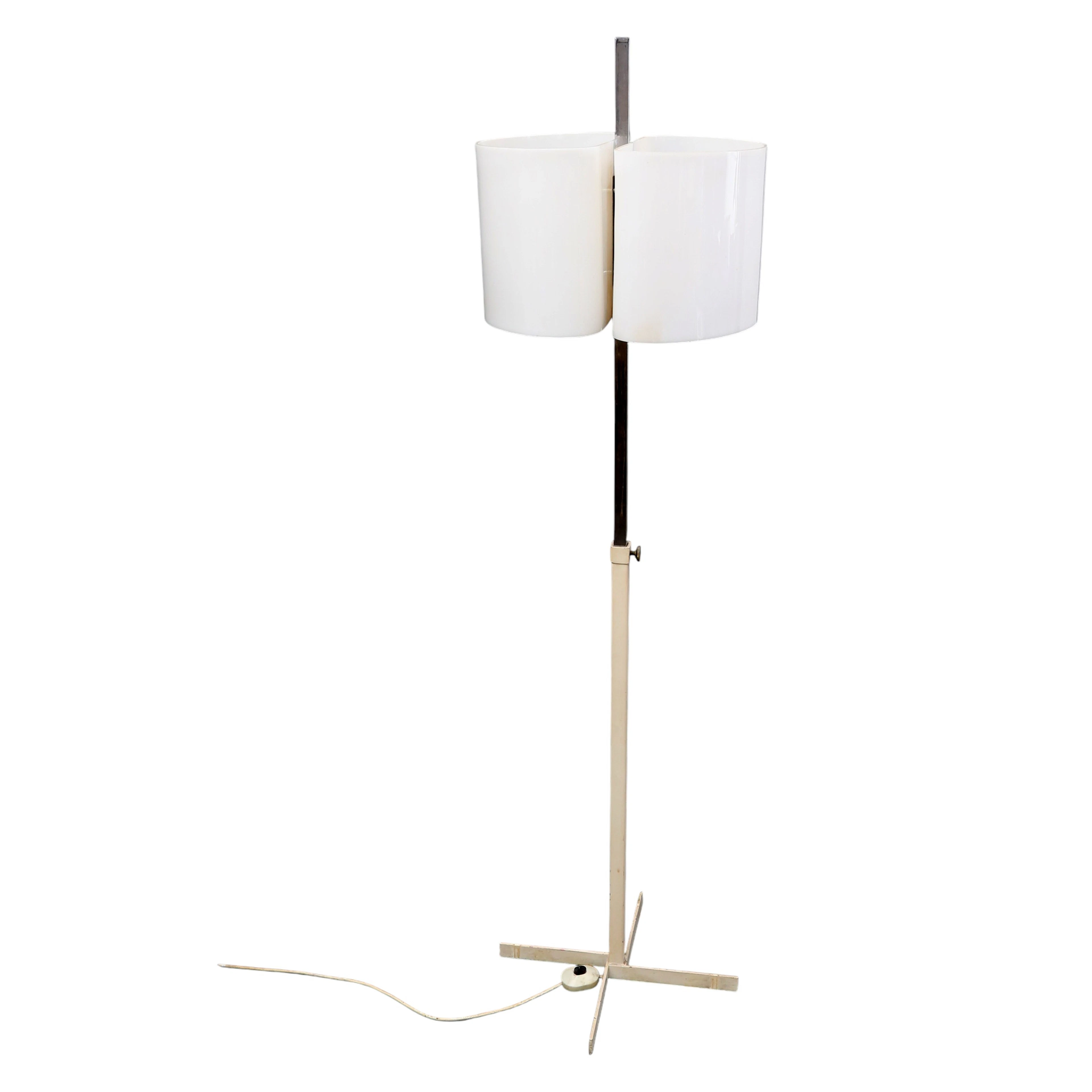 JORDI VILANOVA. ATRIBUIDO. Floor lamp.