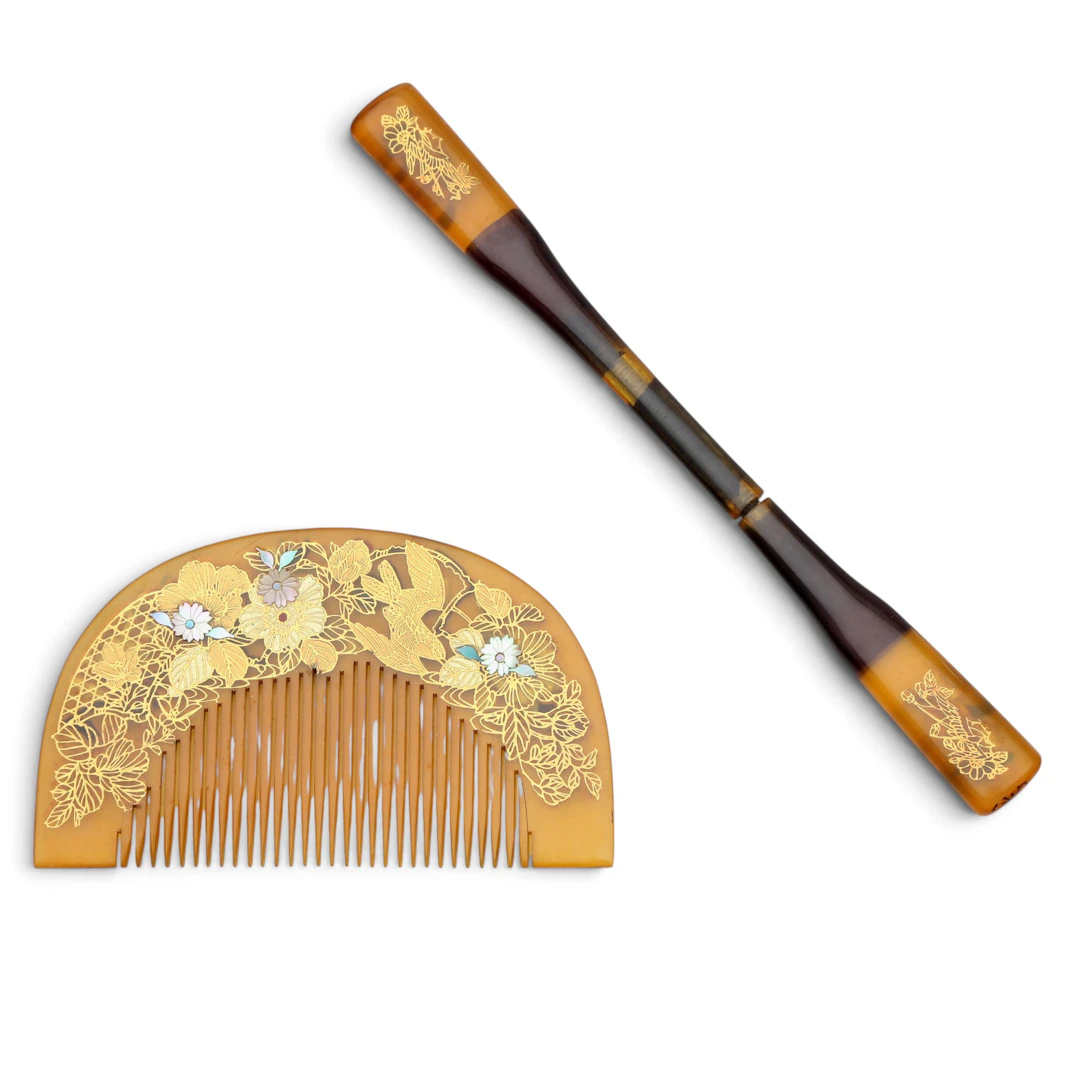 Japan4ese "kushi kanzashi" comb and hair ornaments set in gilt resin