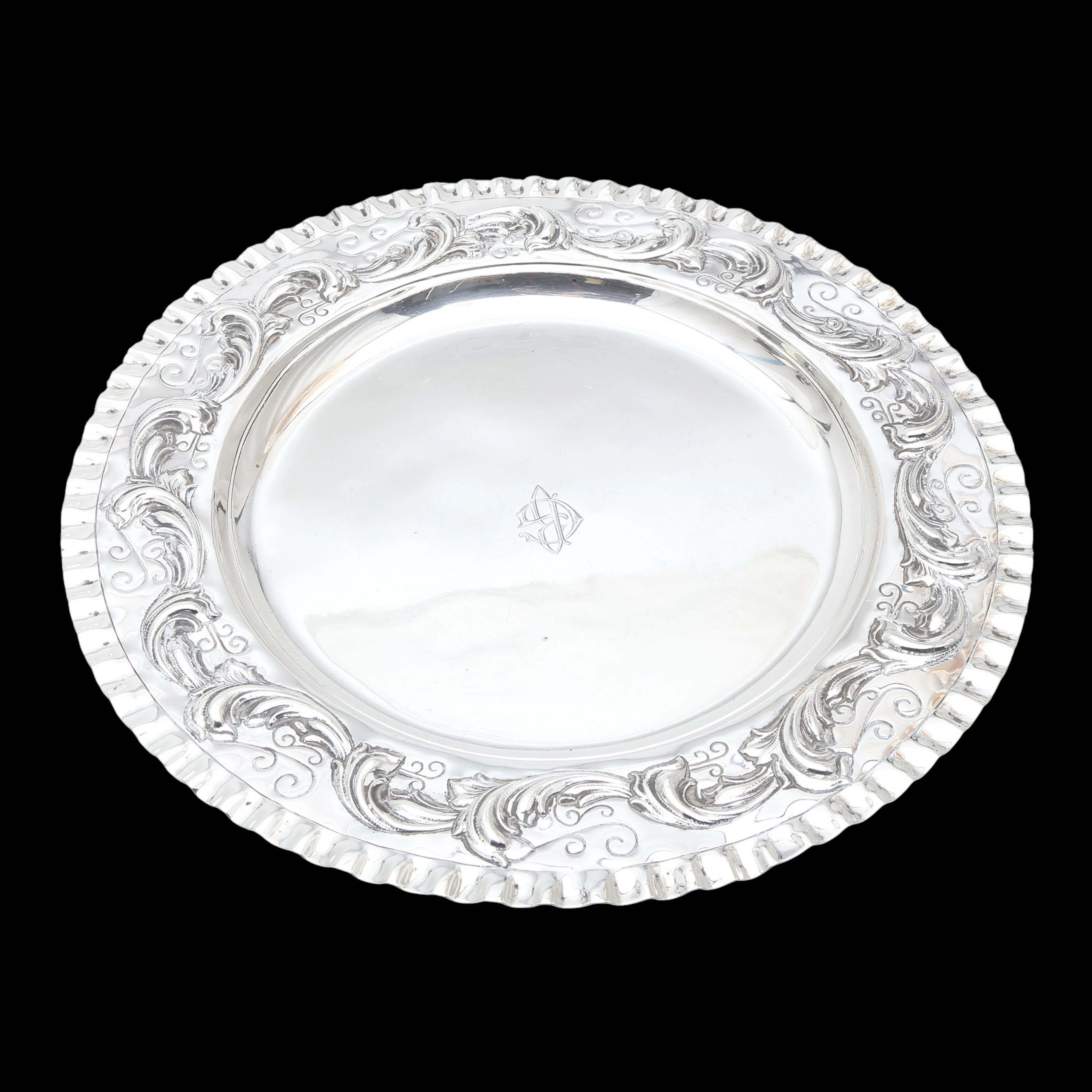 Silver dish by Masriera y Carreras, 20th Century.